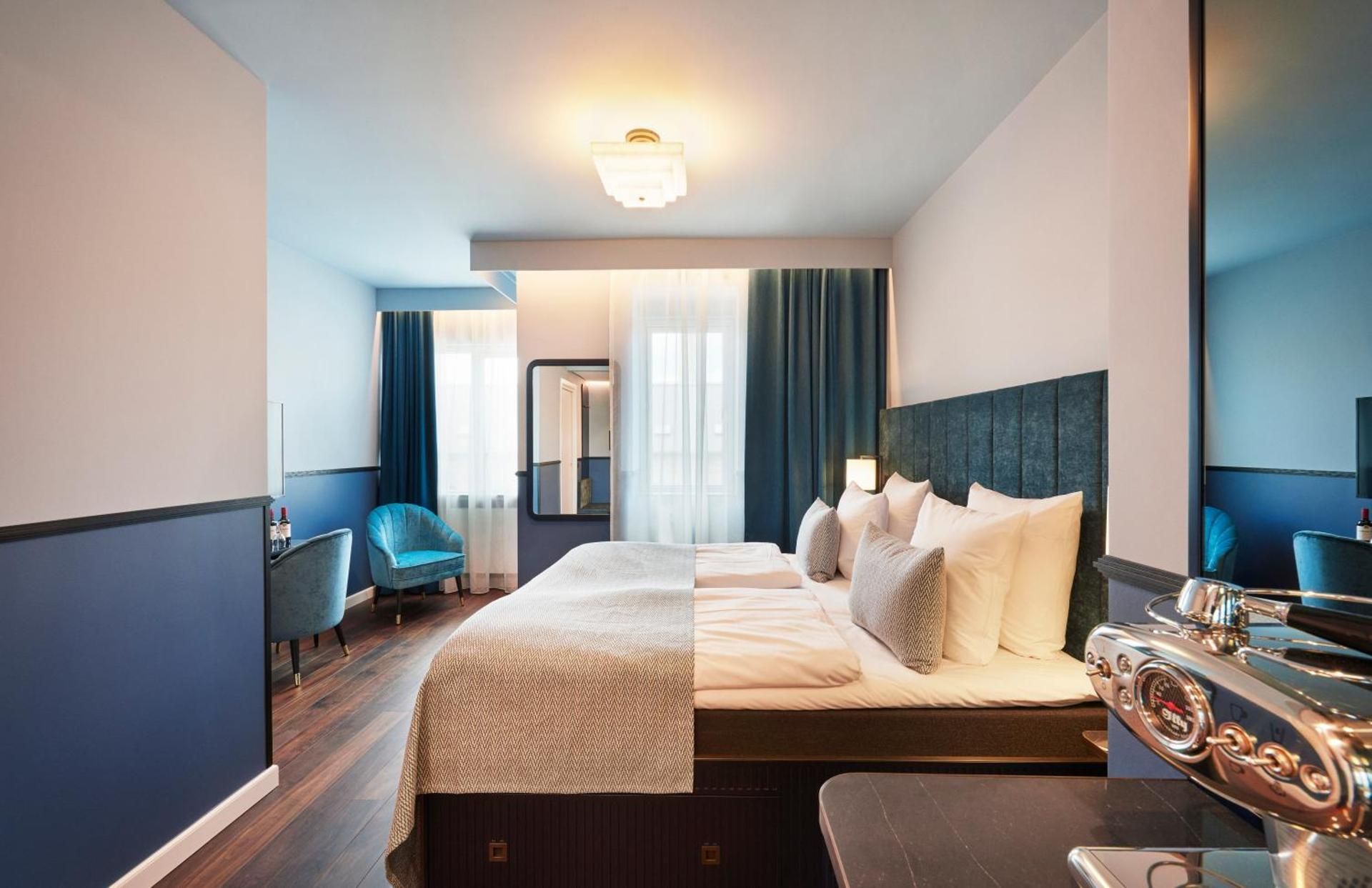 WIDE Hotel Double Deluxe 2