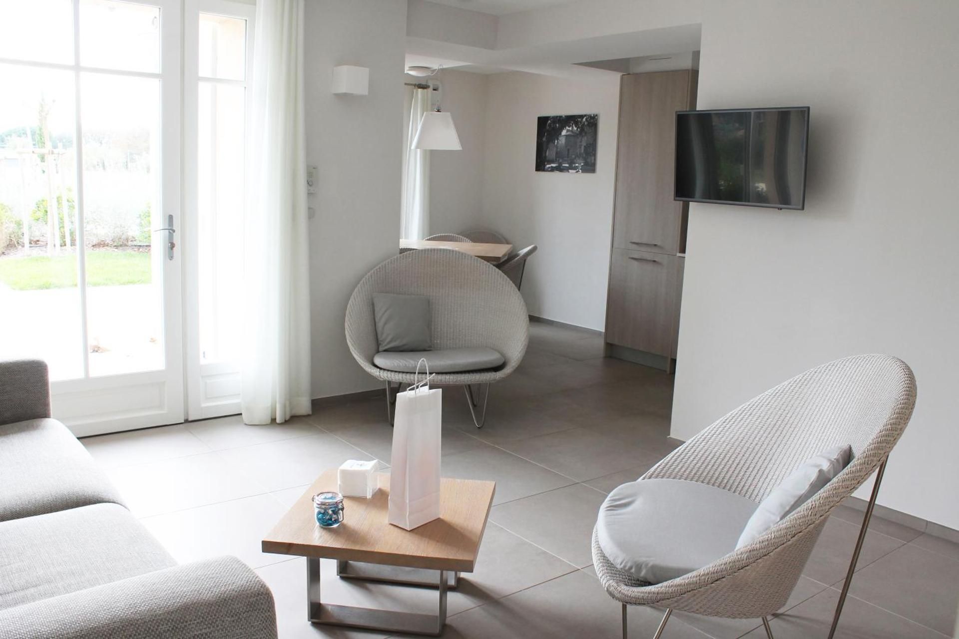 Two-Bedroom Duplex Apartment with Garden