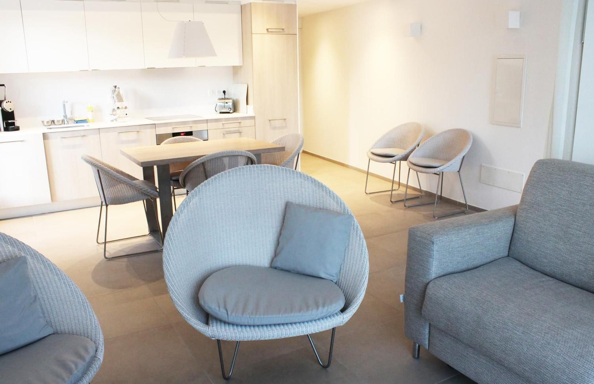 One-Bedroom Deluxe Apartment with Garden