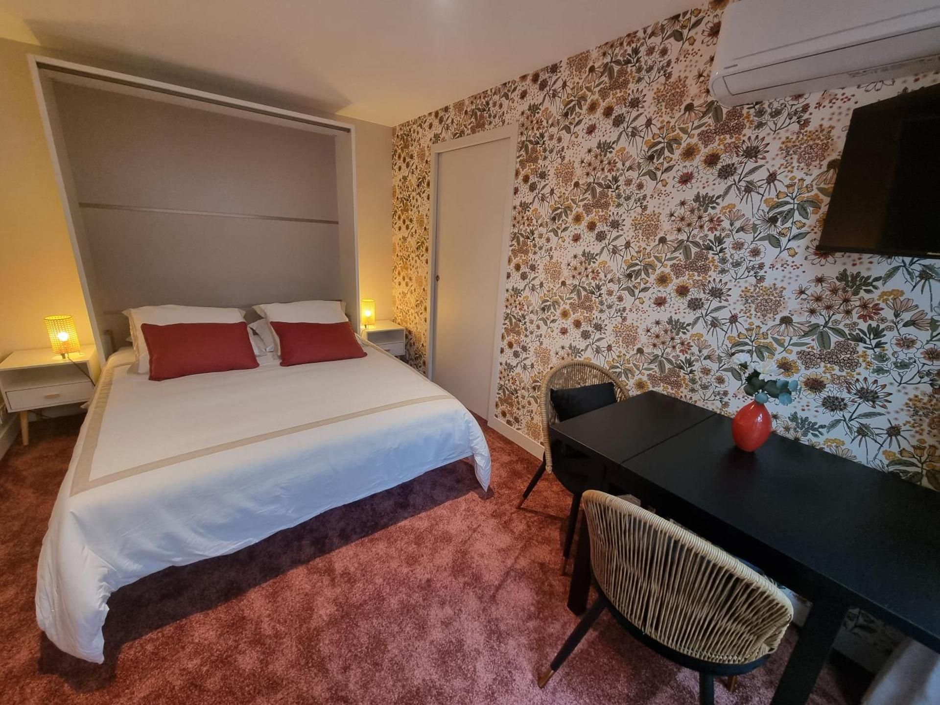Double Room with Private Bathroom