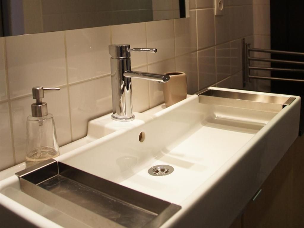 Apartment with Shower