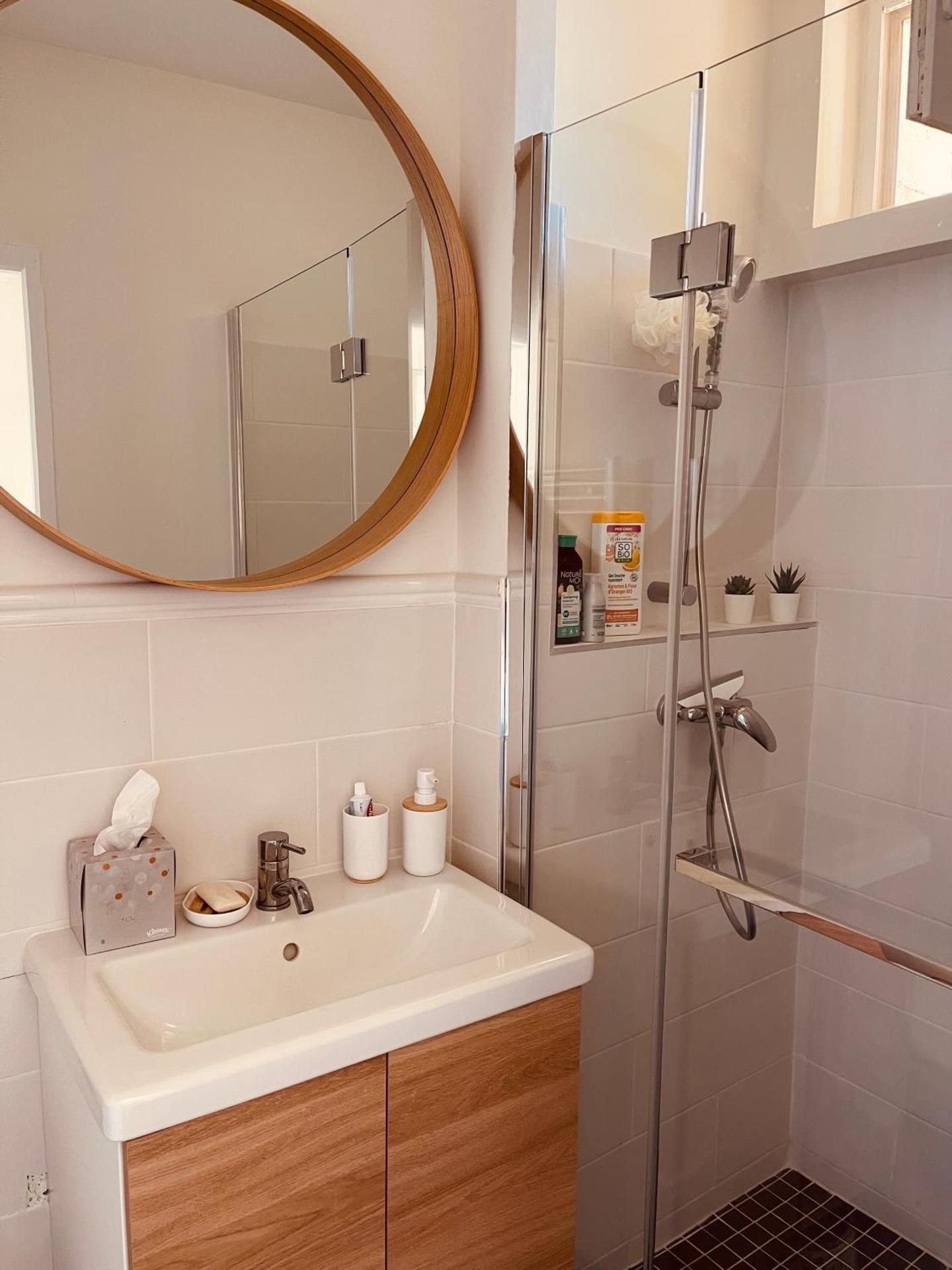 Deluxe Double Room (2 Adults + 1 Child)