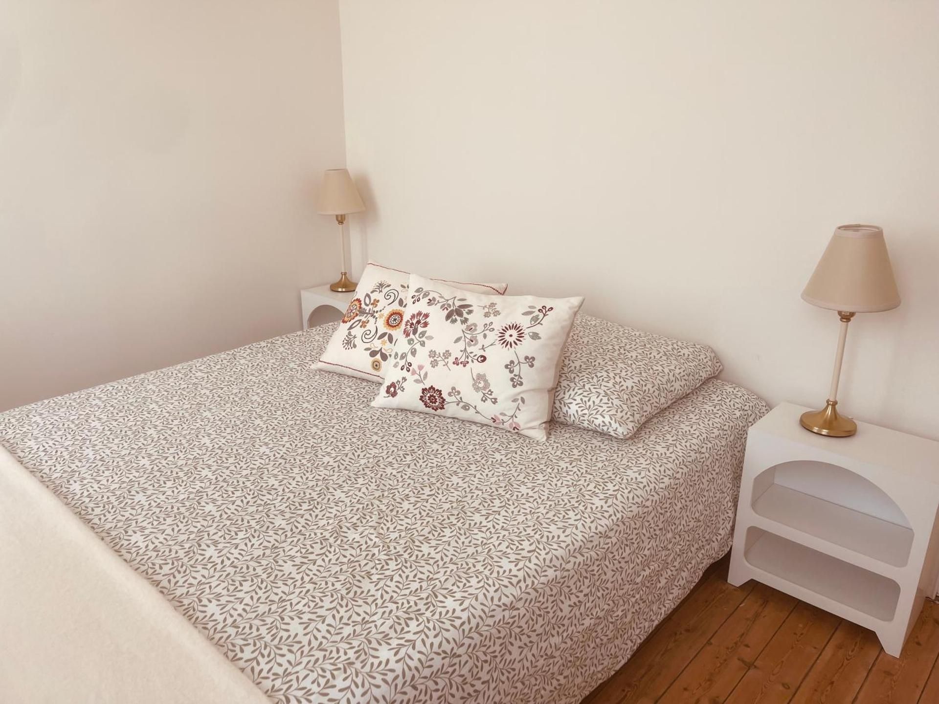 Deluxe Double Room (2 Adults + 1 Child)