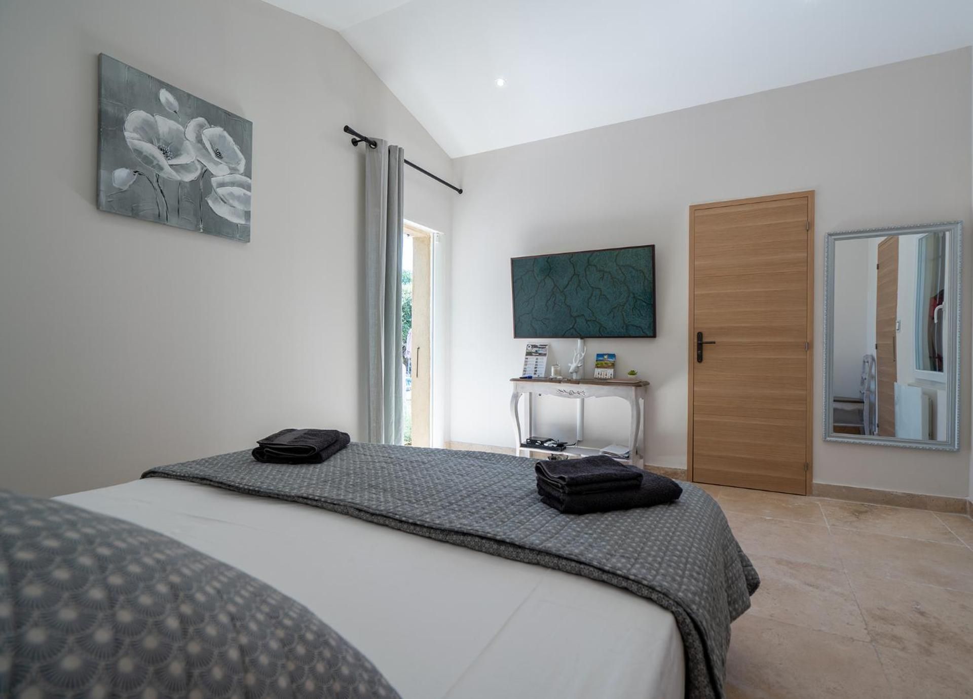 King Room with Pool View