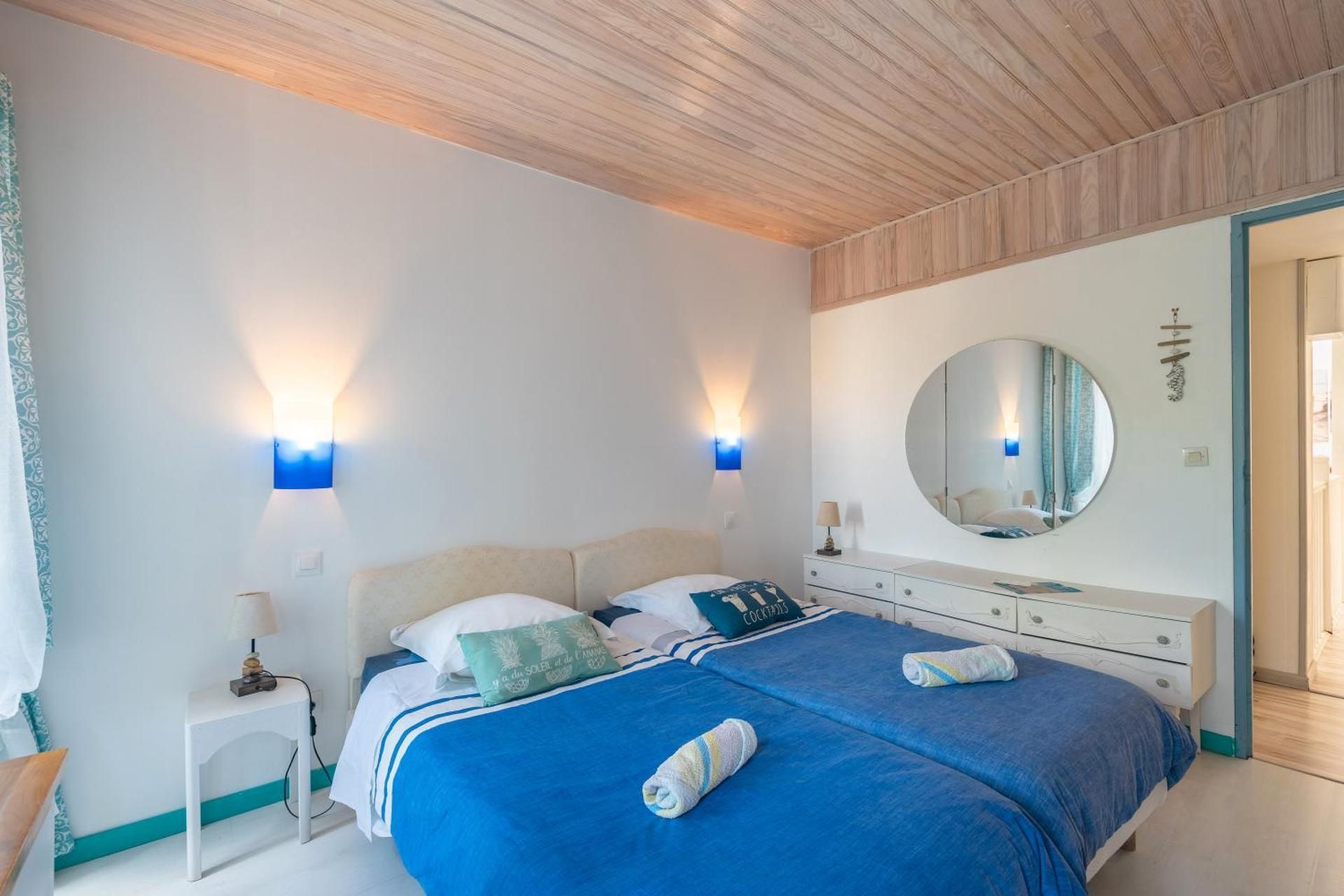 Superior One-Bedroom Apartment