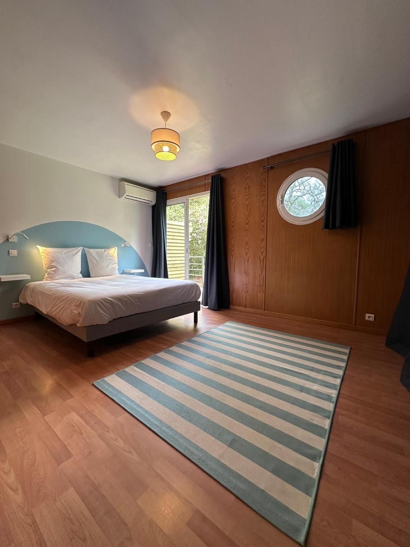 Quadruple Room with Terrace
