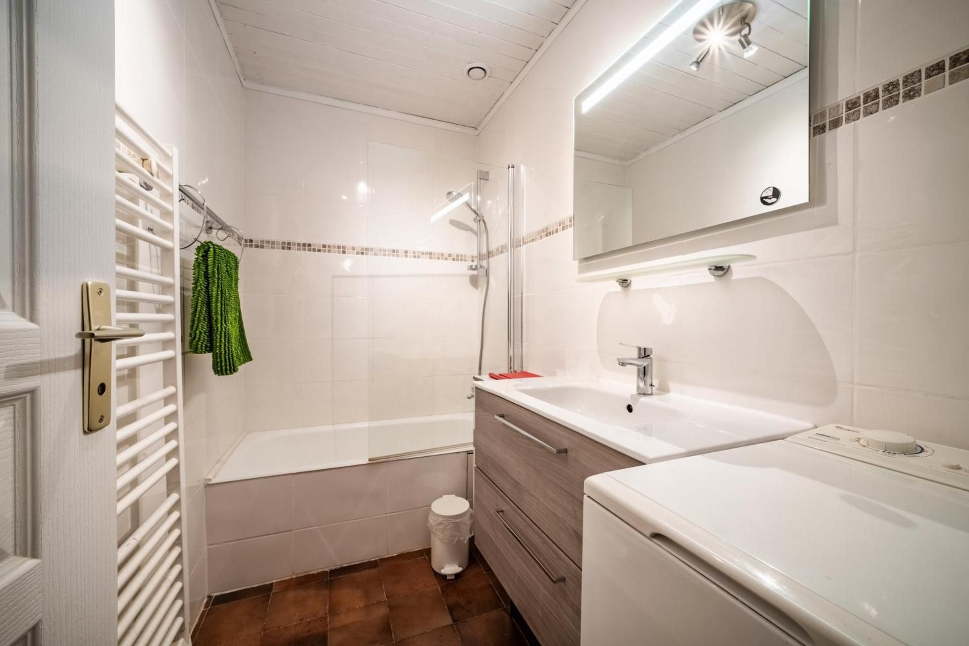 Superior One-Bedroom Apartment with Balcony