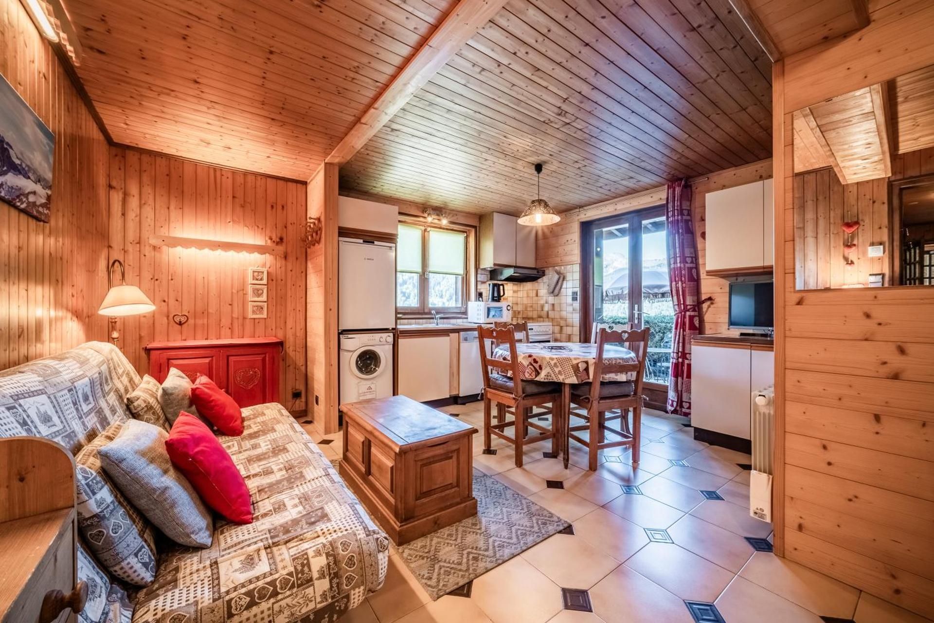 Superior One-Bedroom Apartment