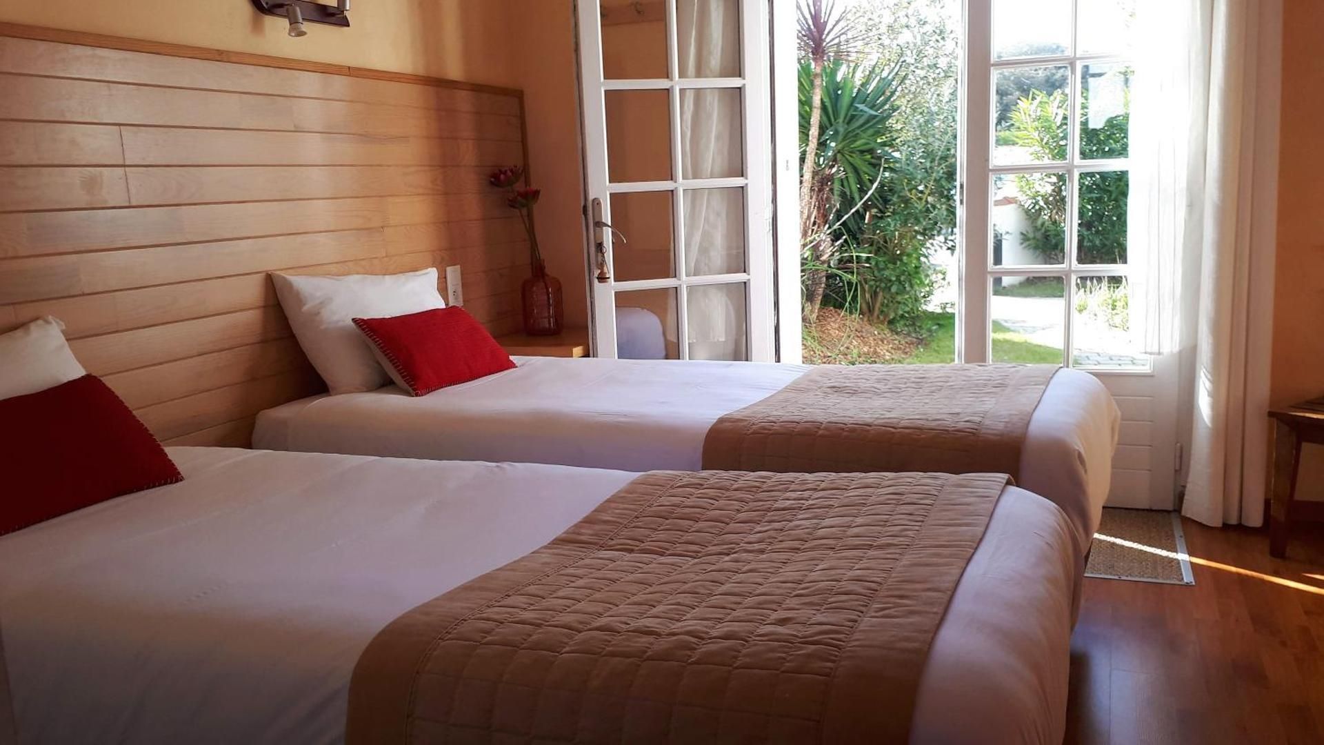 Twin Room with Private Bathroom