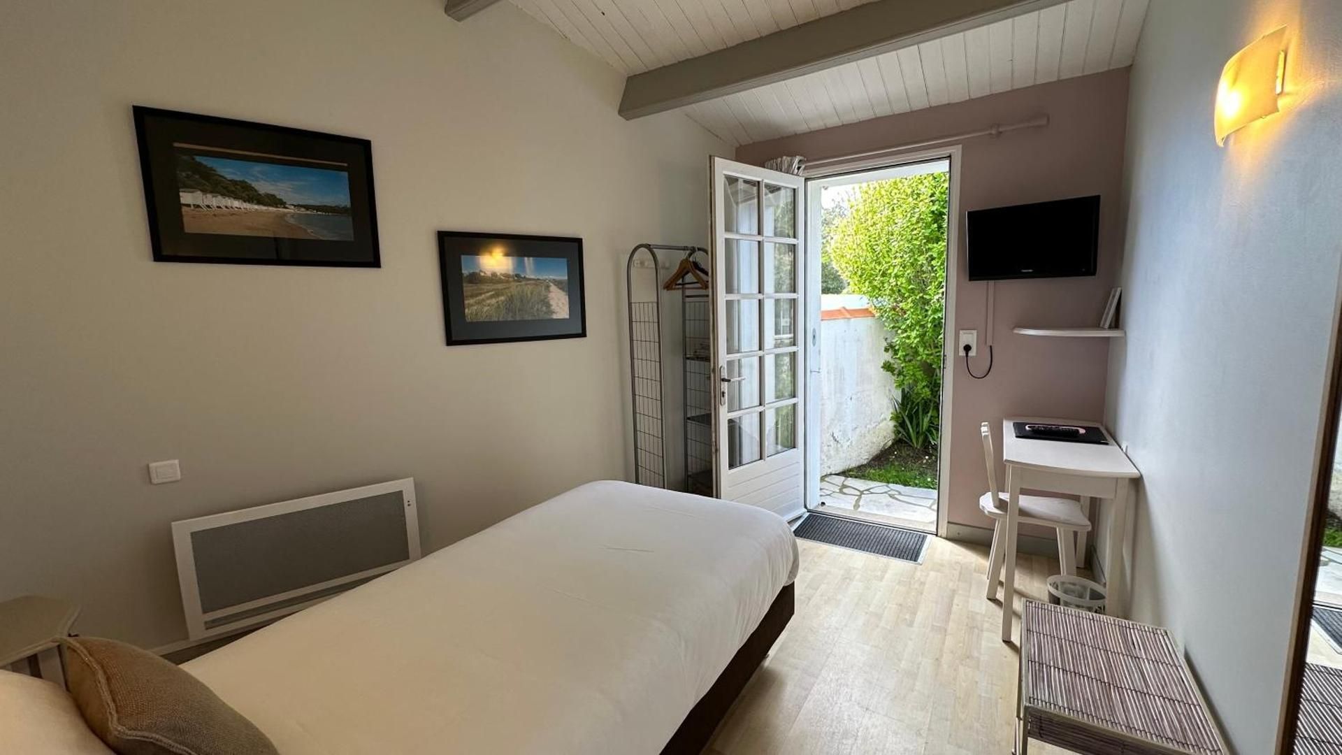 Single Room with Garden View