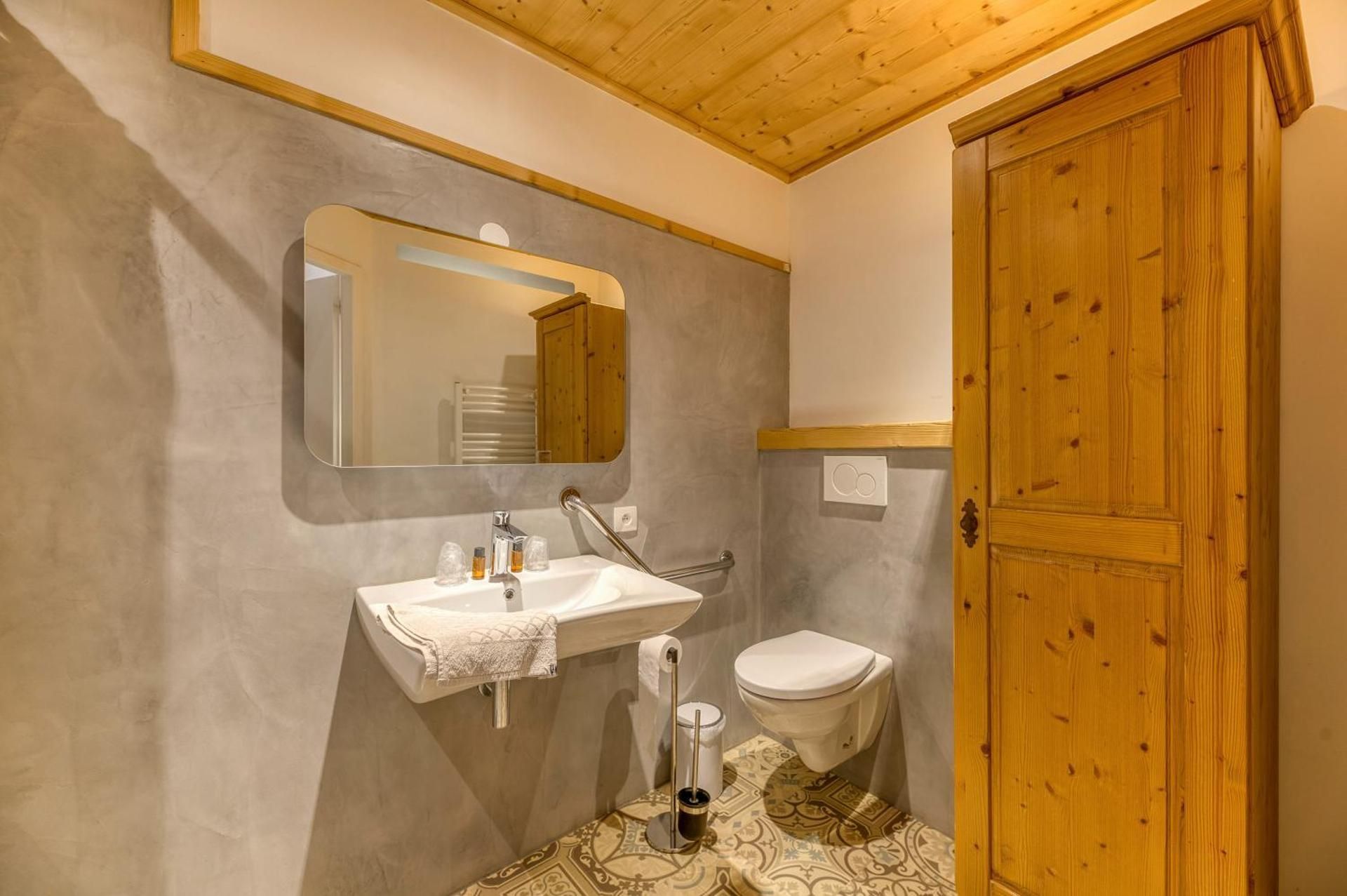 Large Double Room