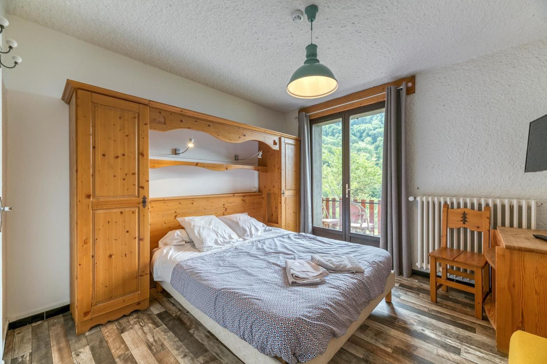 Double Room with Mountain View