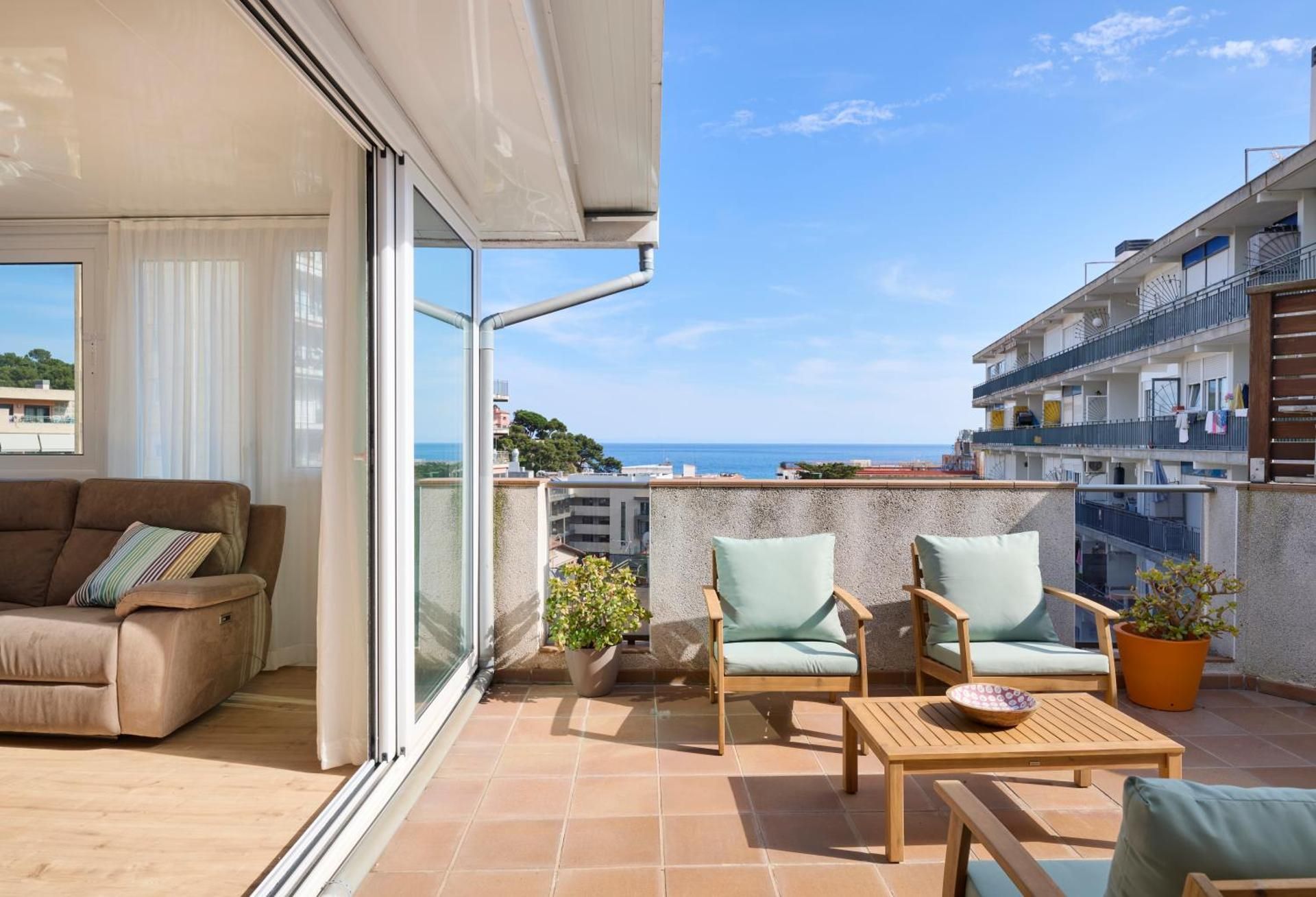 Two-Bedroom Apartment with Terrace and Sea View