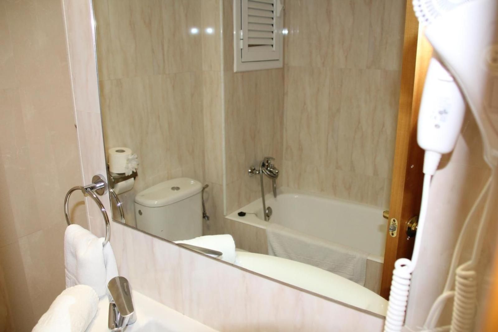 Double or Twin Room with Spa Access
