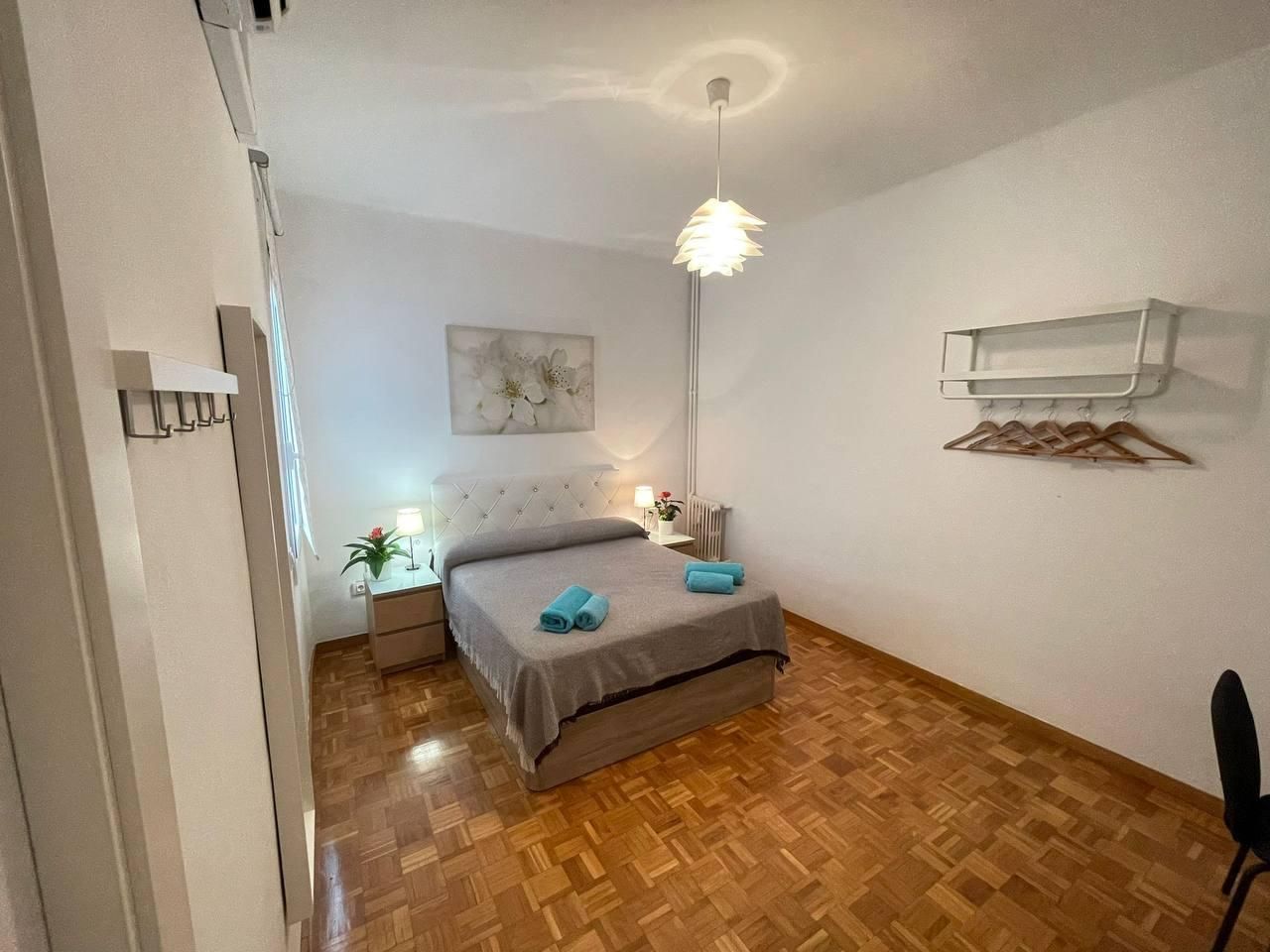 Room for 2 People