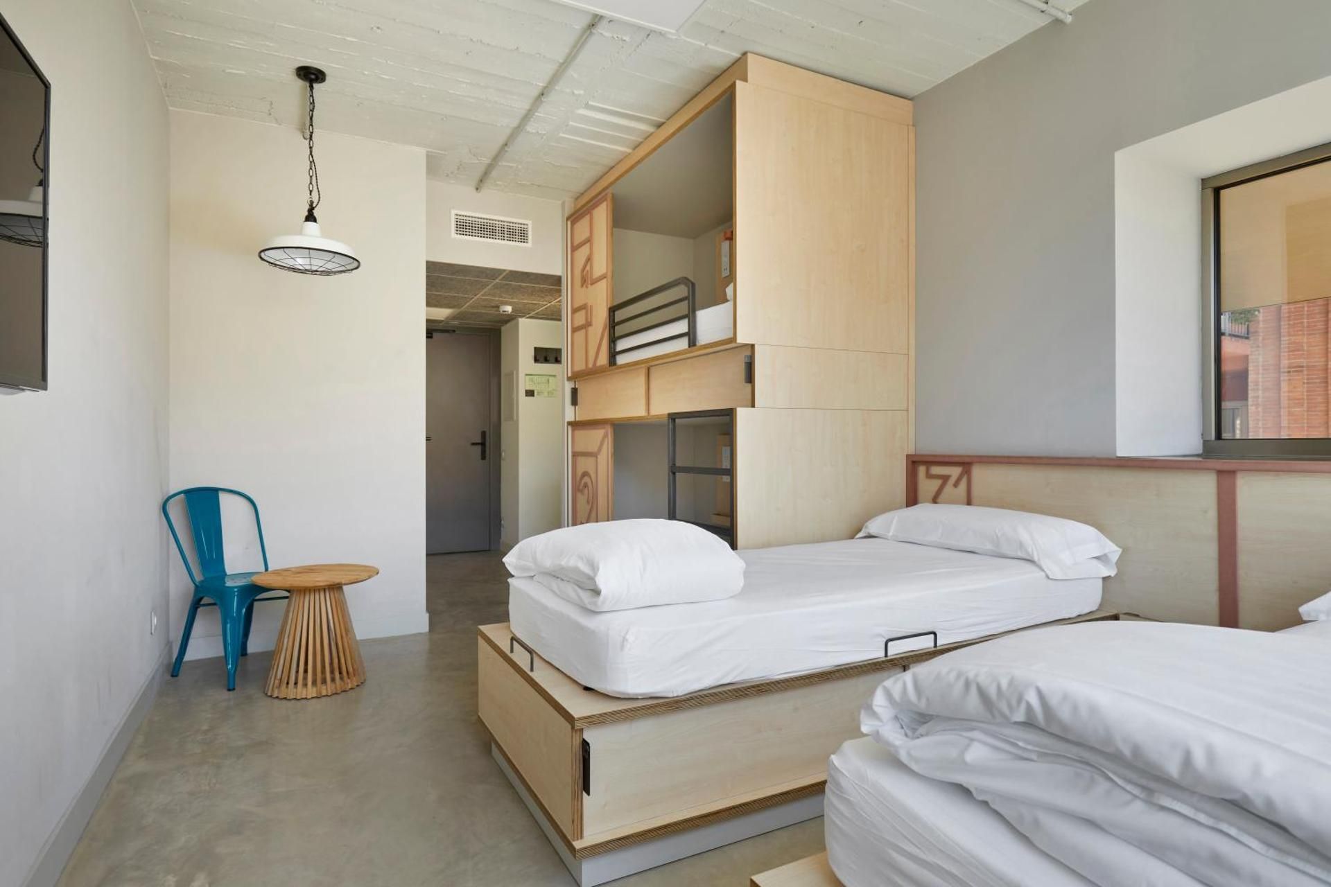 Quadruple Room with Private Bathroom