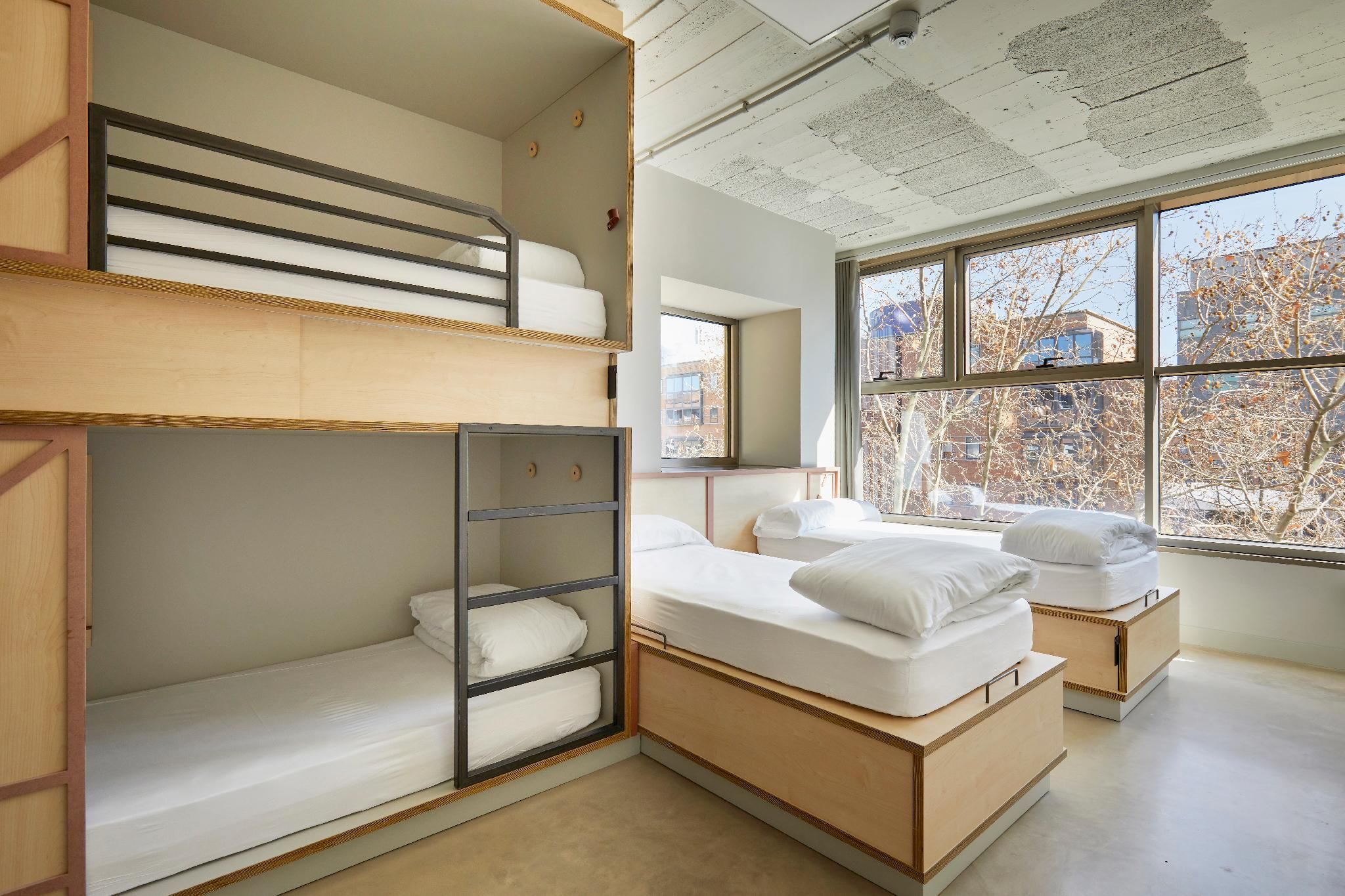 Quadruple Room with Private Bathroom