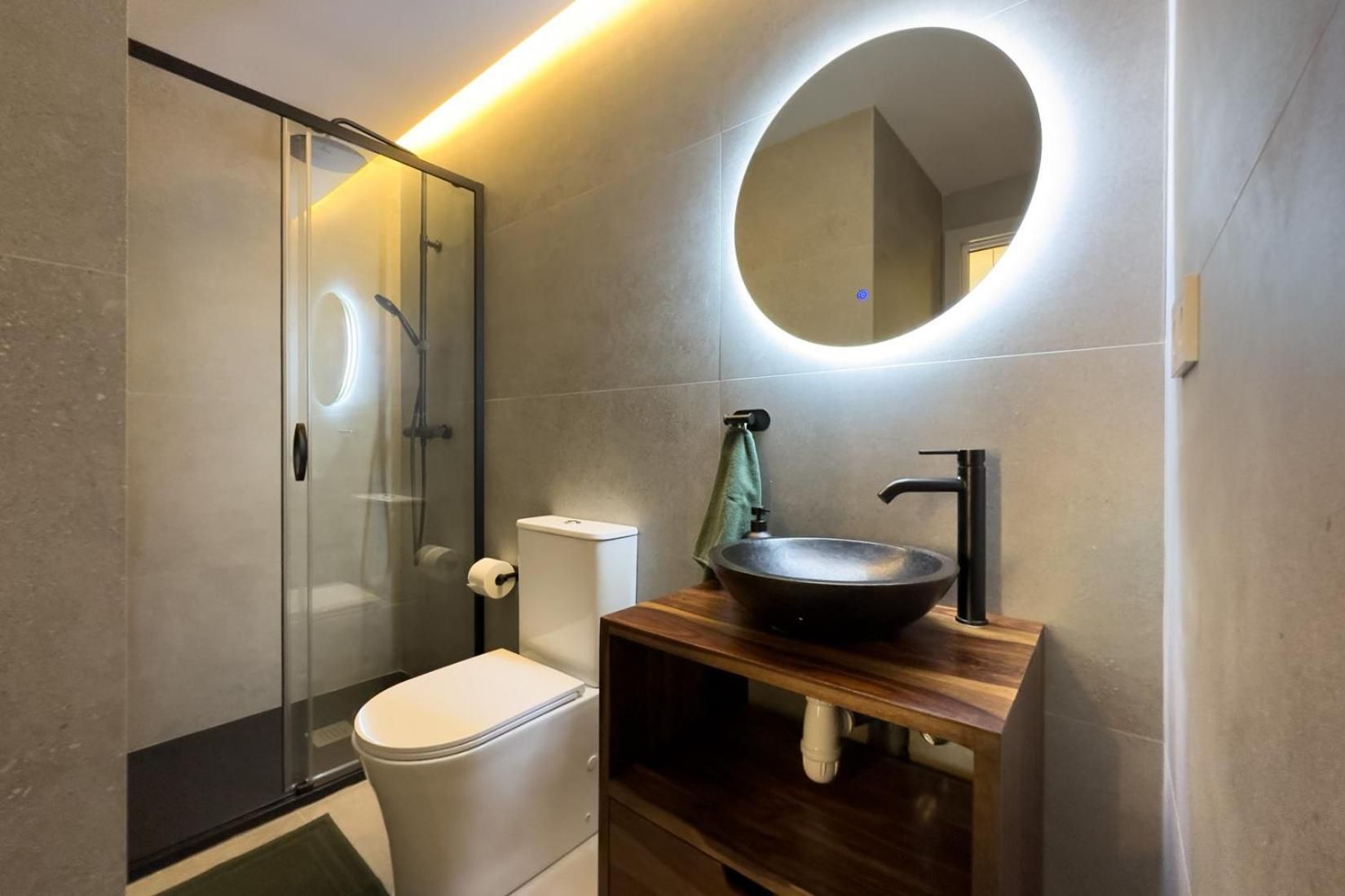 Studio Apartment with Balcony