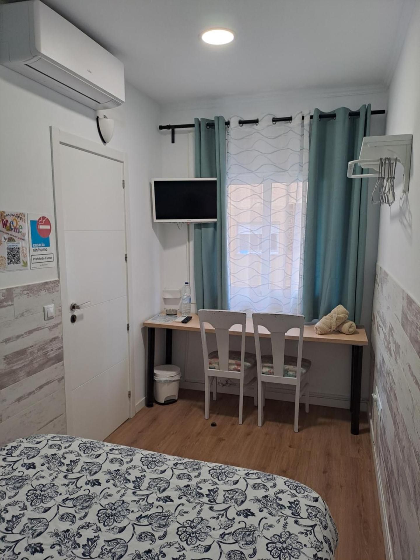 Standard Double Room with Shared Bathroom