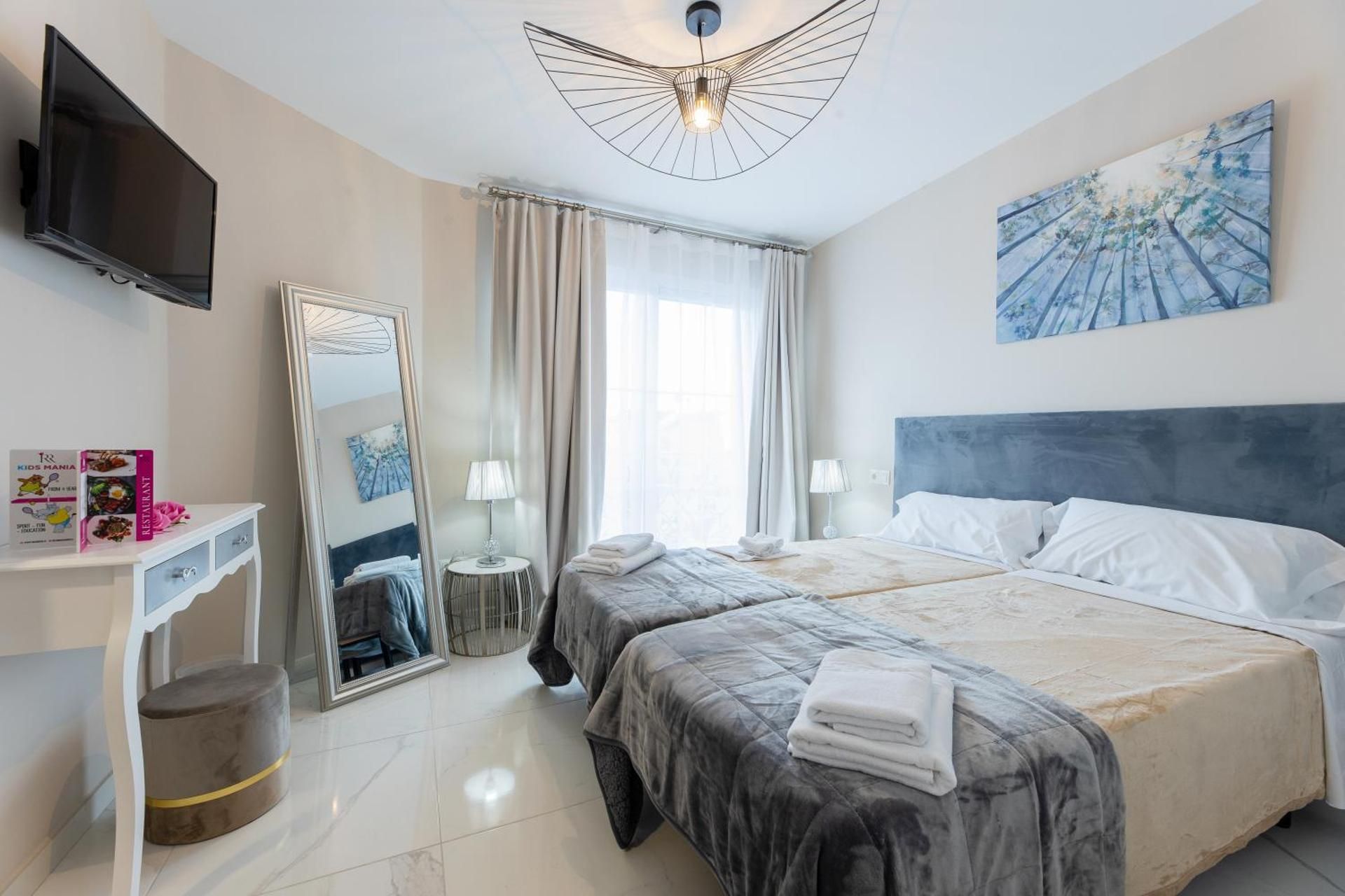 Standard Twin Room