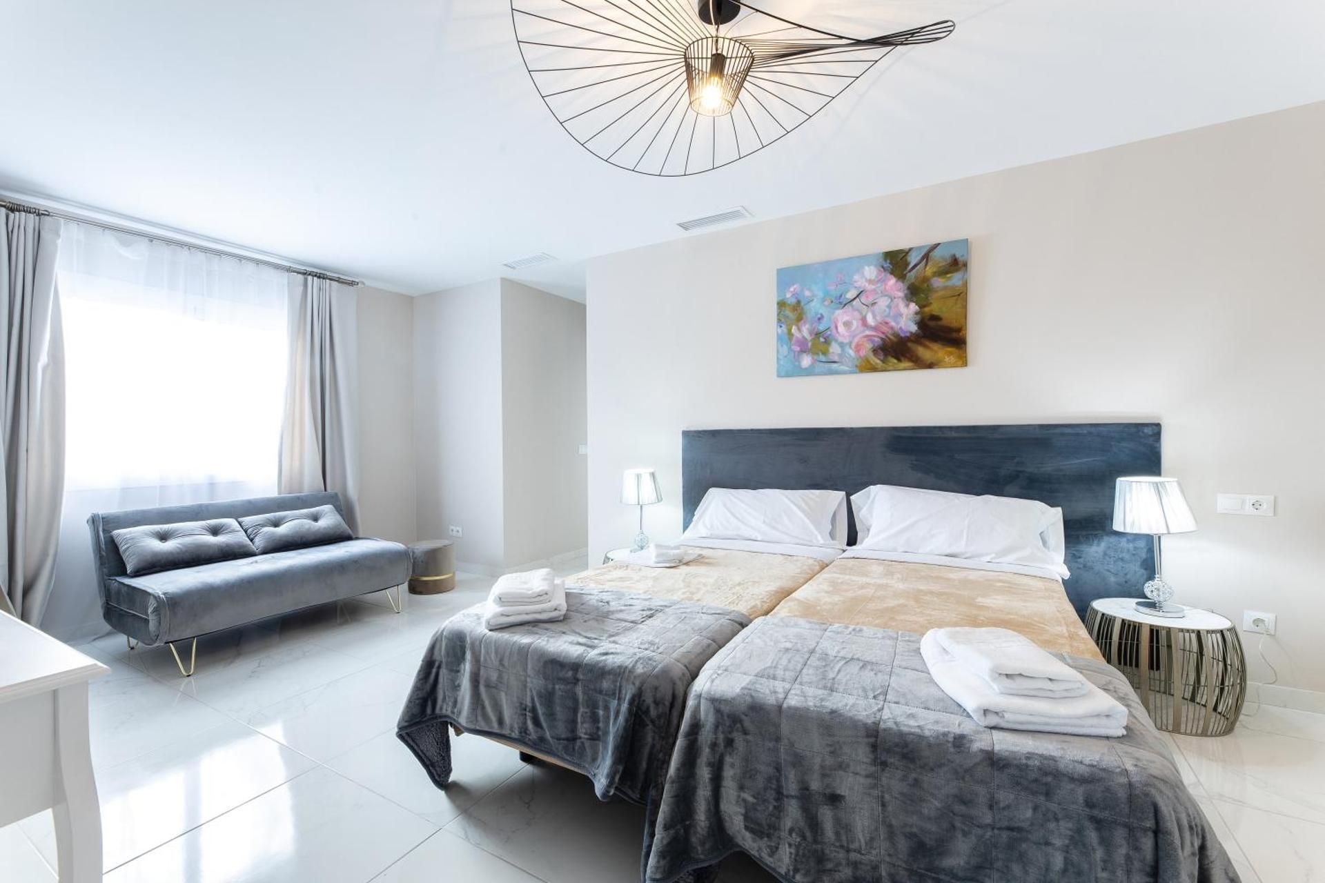Standard Twin Room with Sofa
