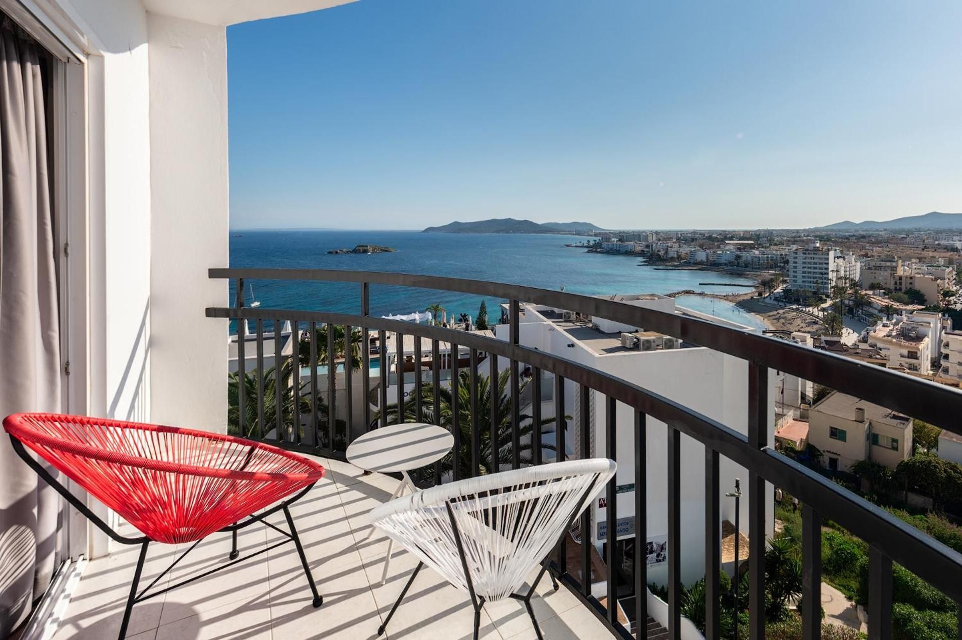 Double or Twin Room with Side Sea View
