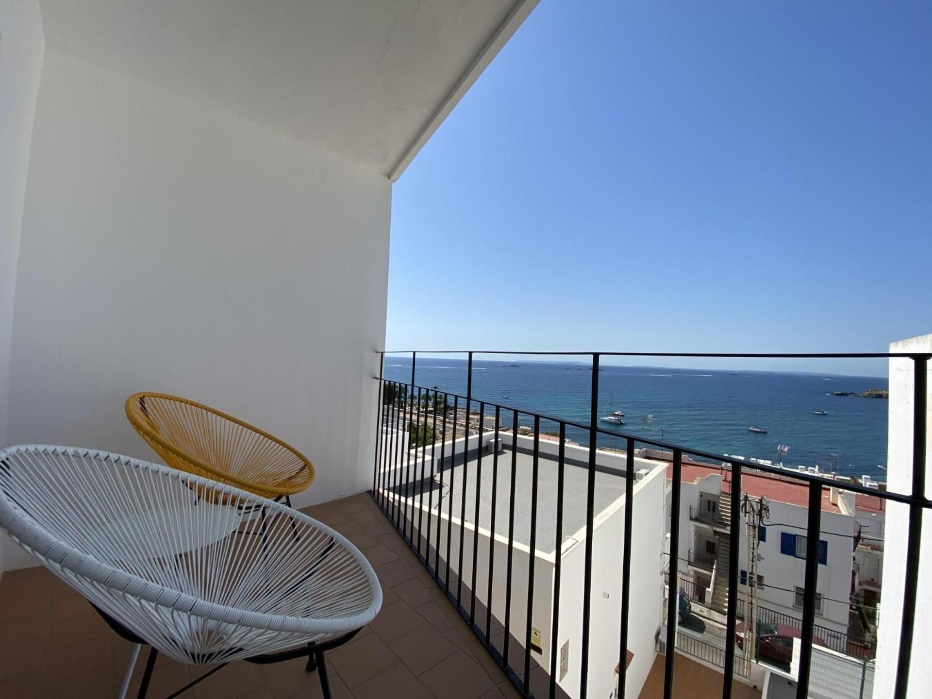 Studio Apartment with Sea View