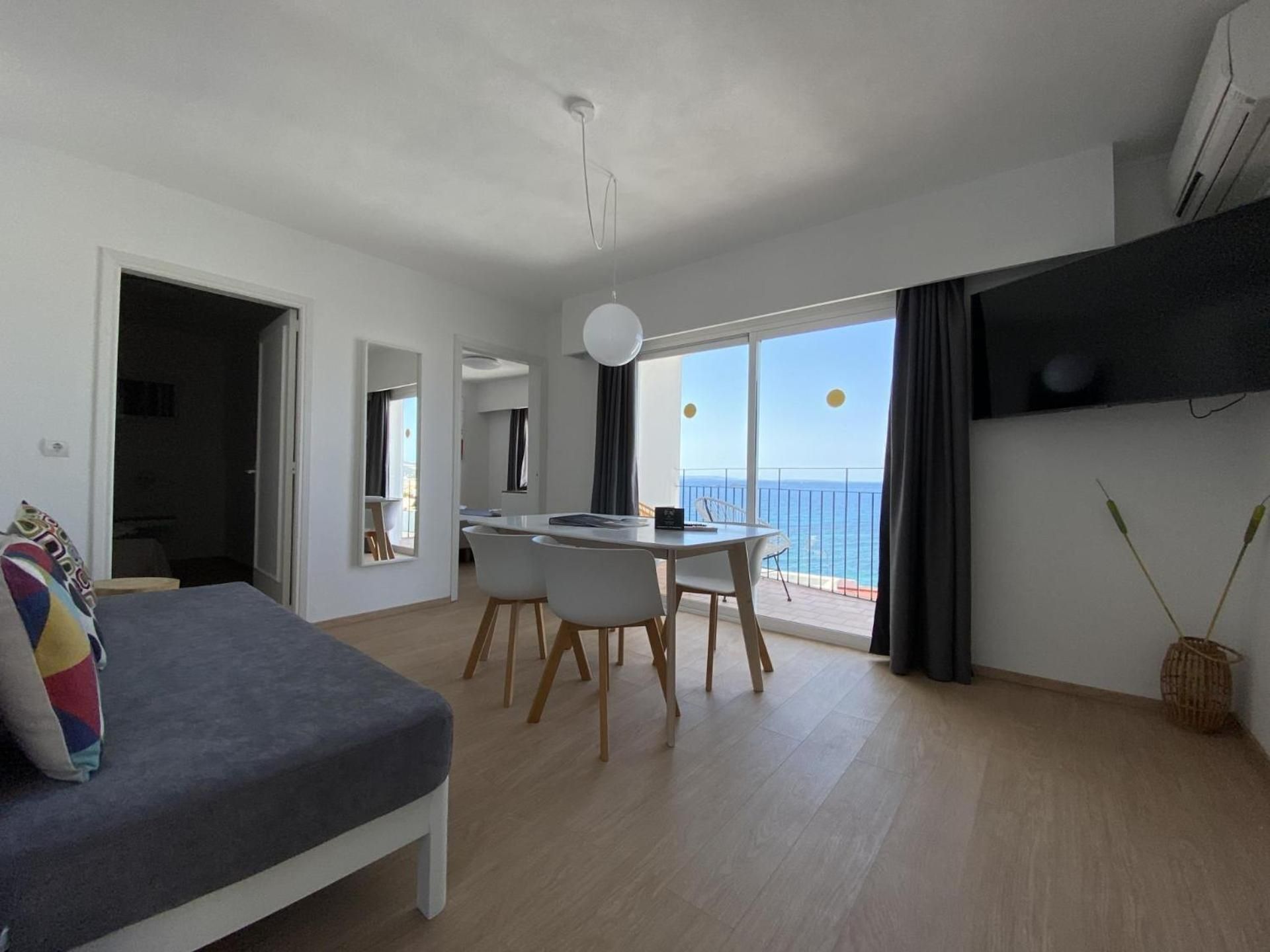 Studio Apartment with Sea View