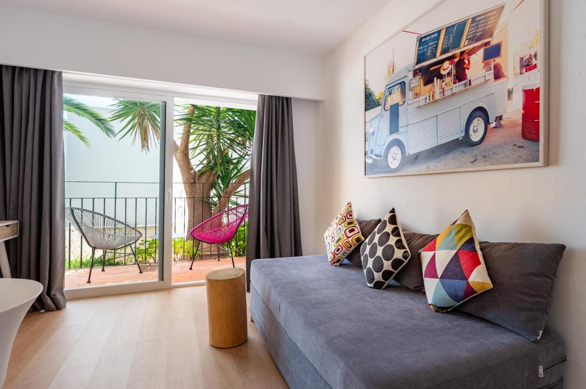 Apartment with Balcony