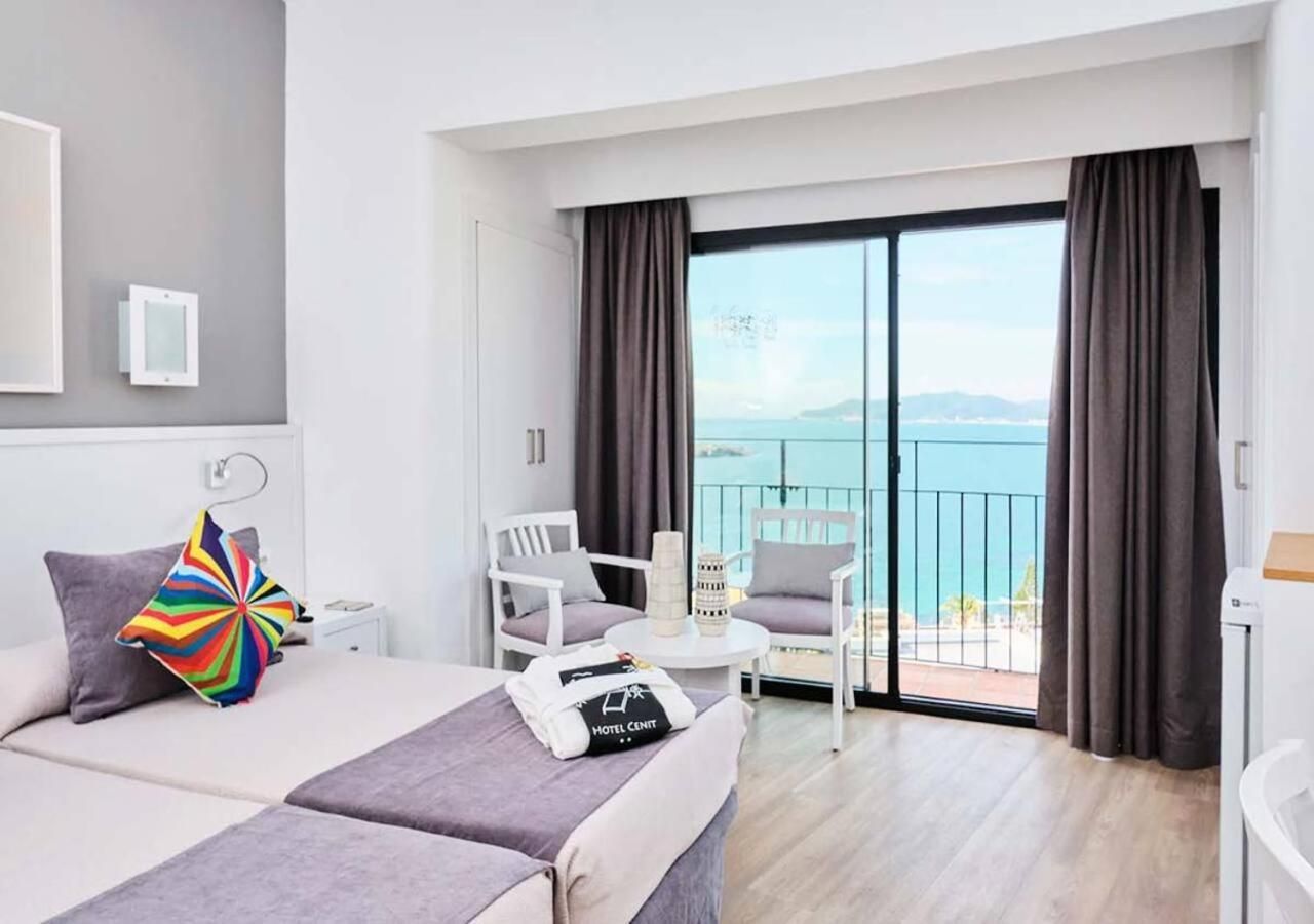 Superior Double or Twin Room with Sea View
