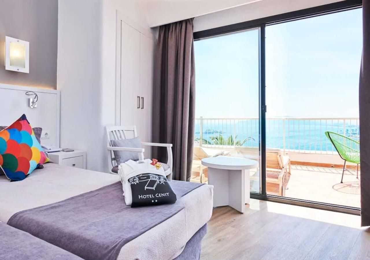 Superior Double or Twin Room with Terrace