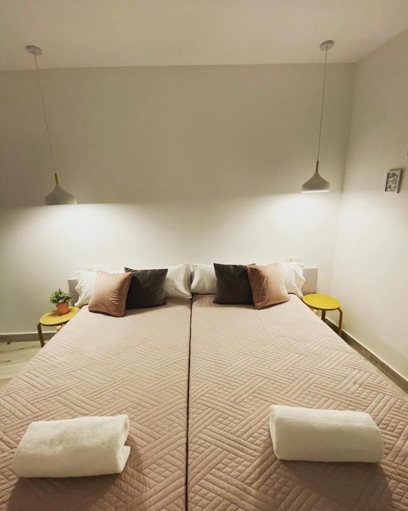 Quadruple Room with Private Bathroom