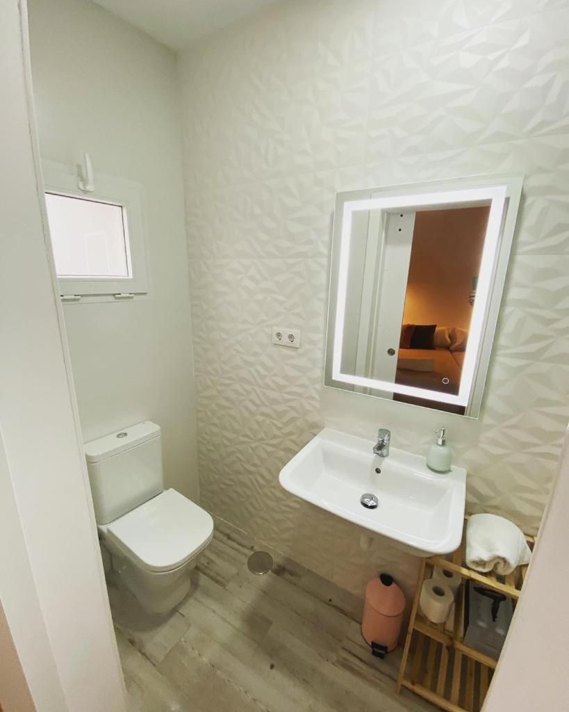 Quadruple Room with Private Bathroom