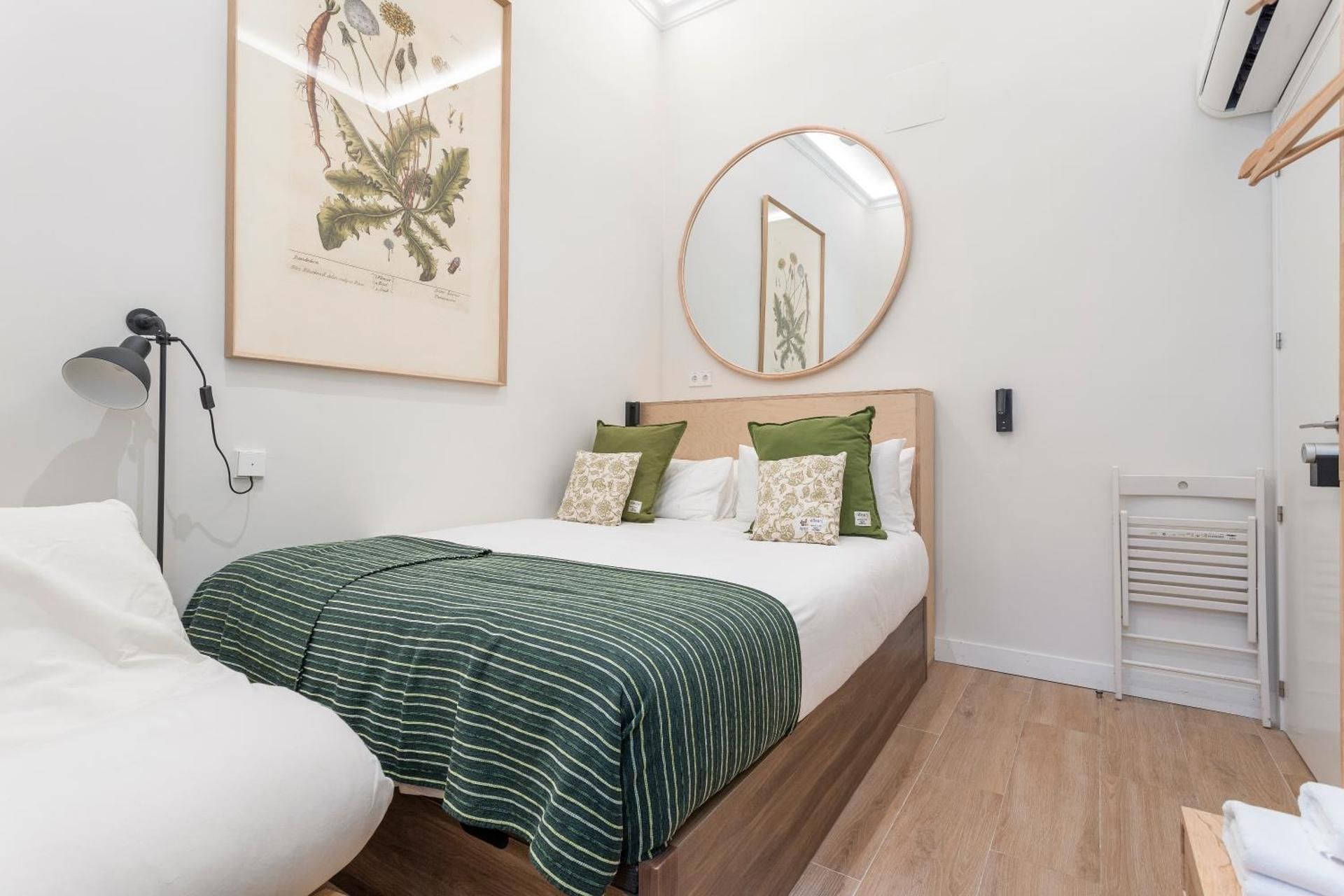 4 Bears Sharehome Queen Room 2