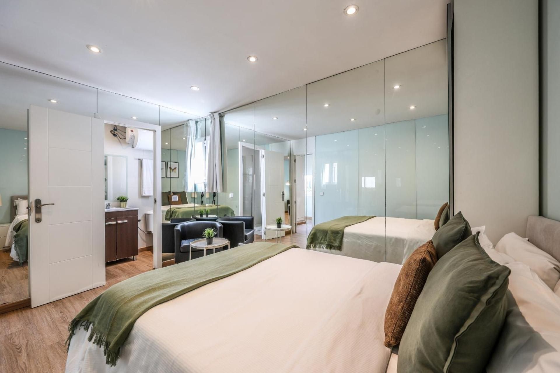 Apartamentos Gran Via - Quinto piso sin Ascensor- Standard Apartment