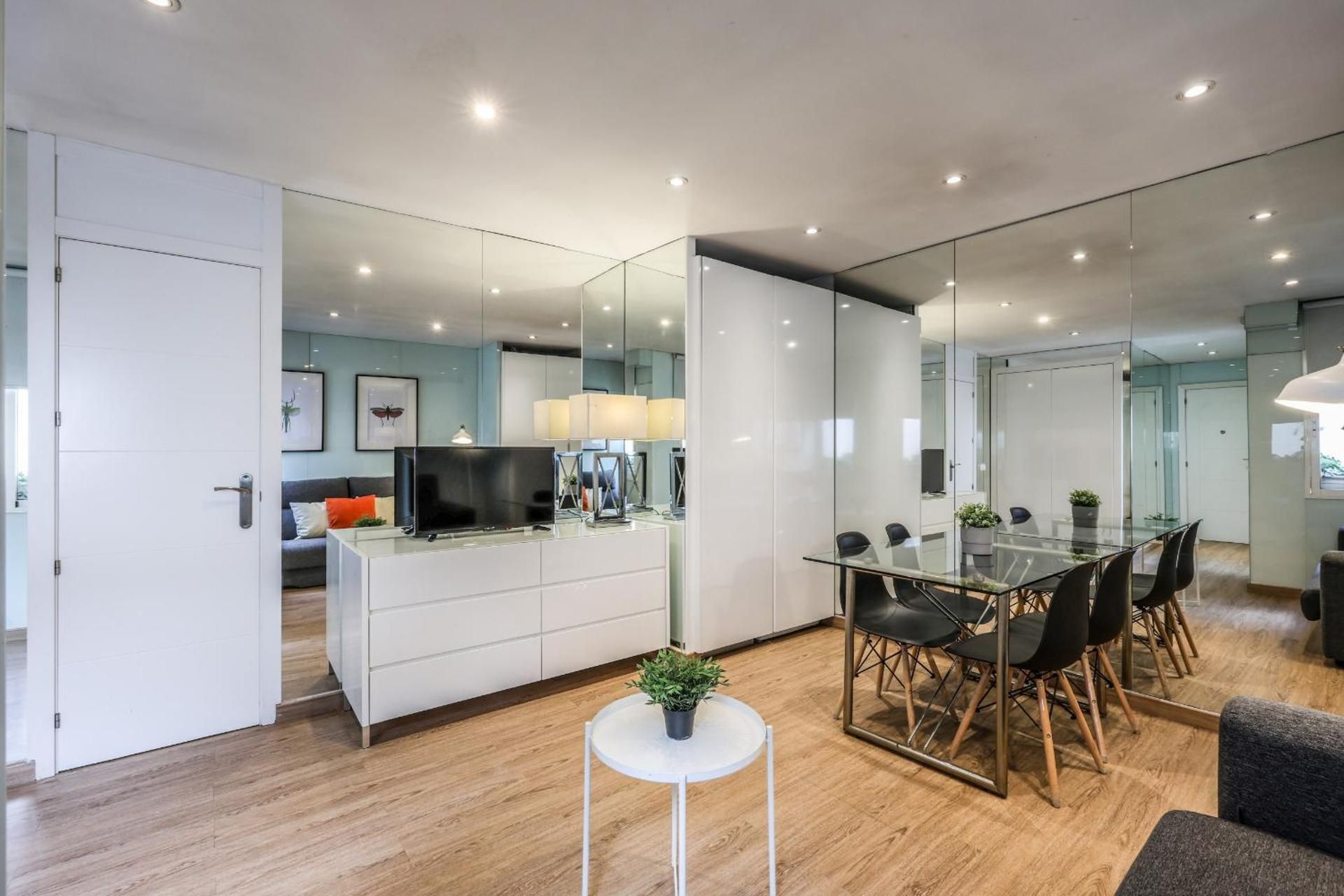 Apartamentos Gran Via - Quinto piso sin Ascensor-