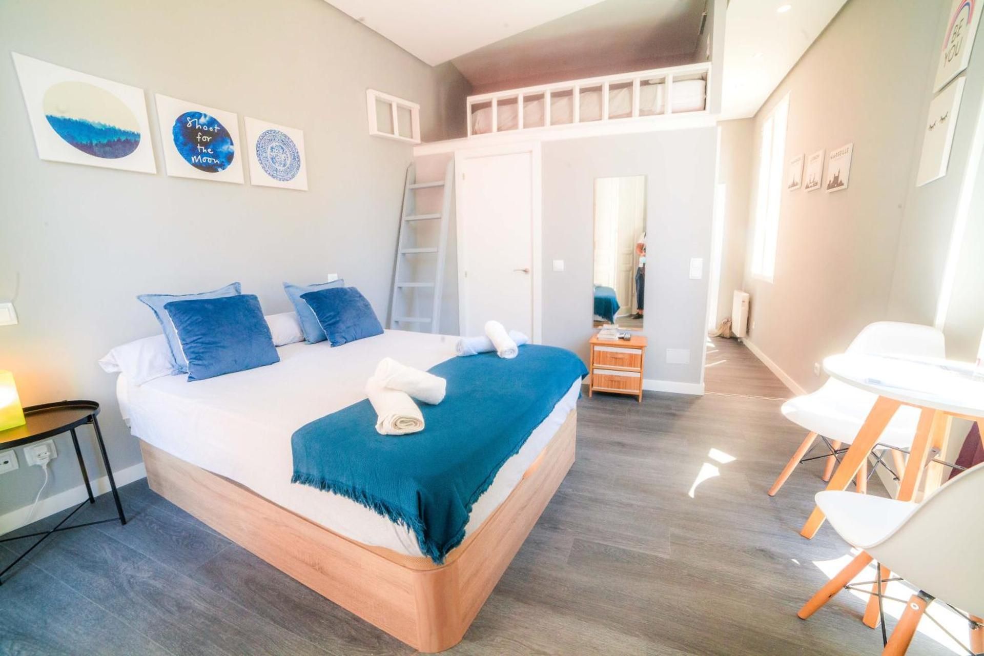 Studio Apartment with Balcony