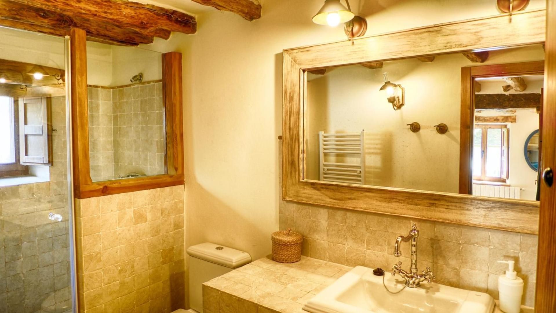 Twin Room with Private Bathroom