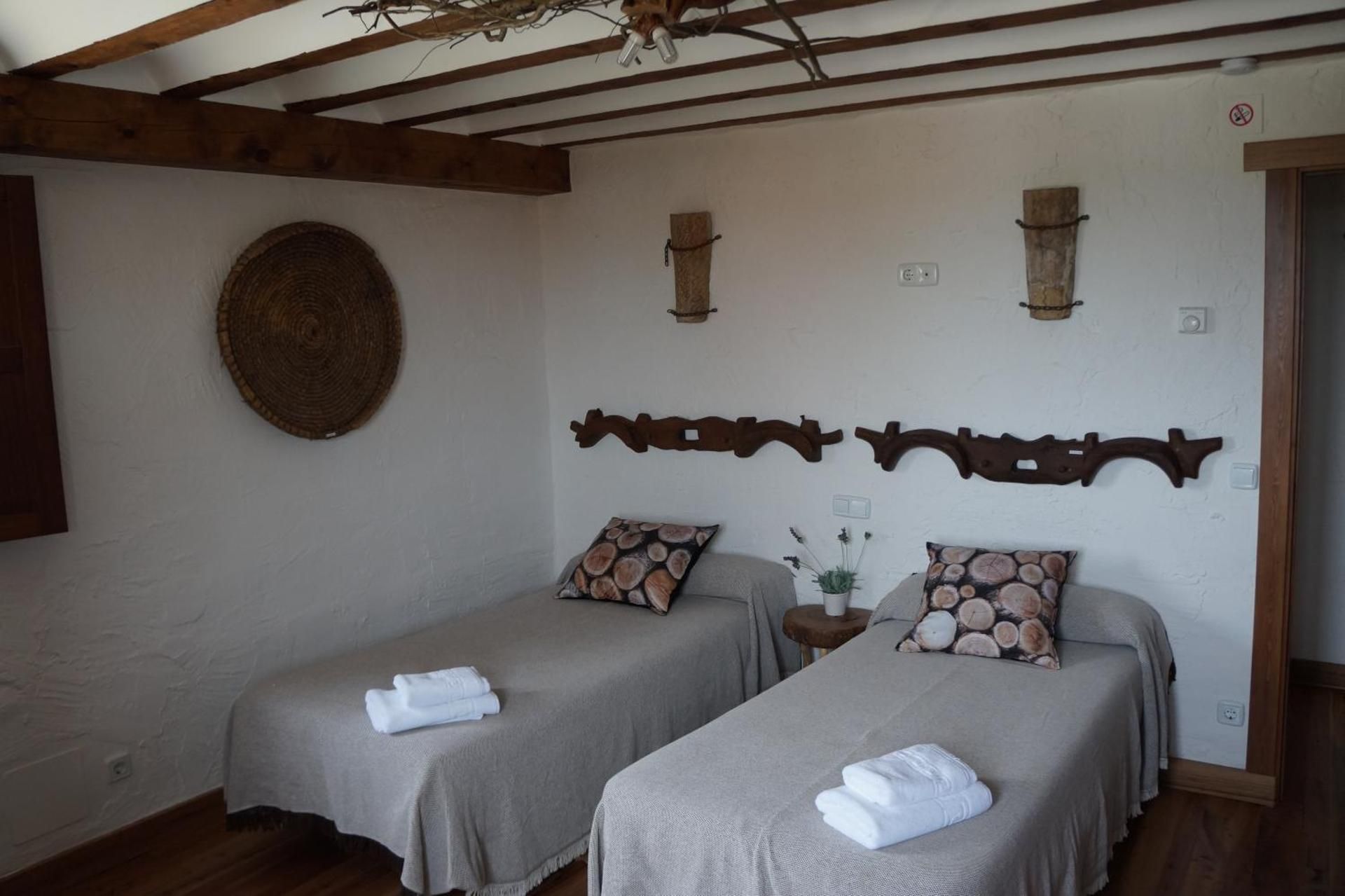 Triple Room with Shared Bathroom