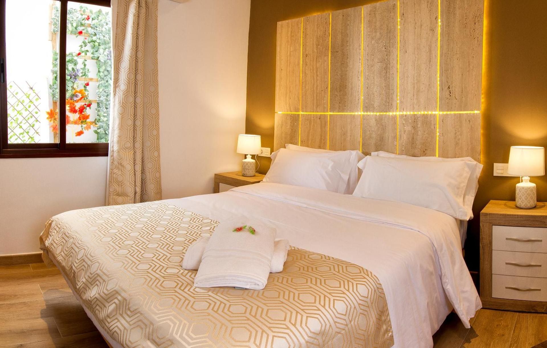 Lucero 12 Superior Queen Room 2