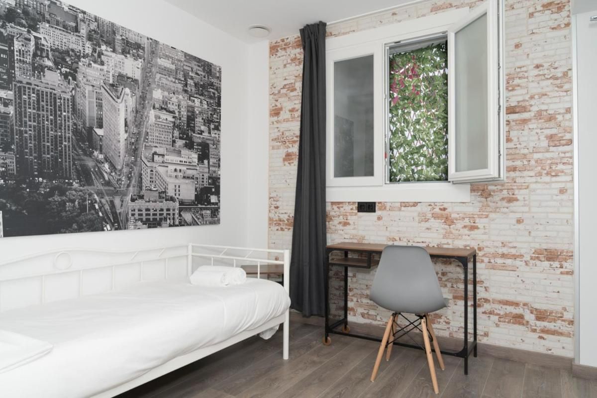 Pension H30 SALCES Licencia HBI01292 Triple Room 3