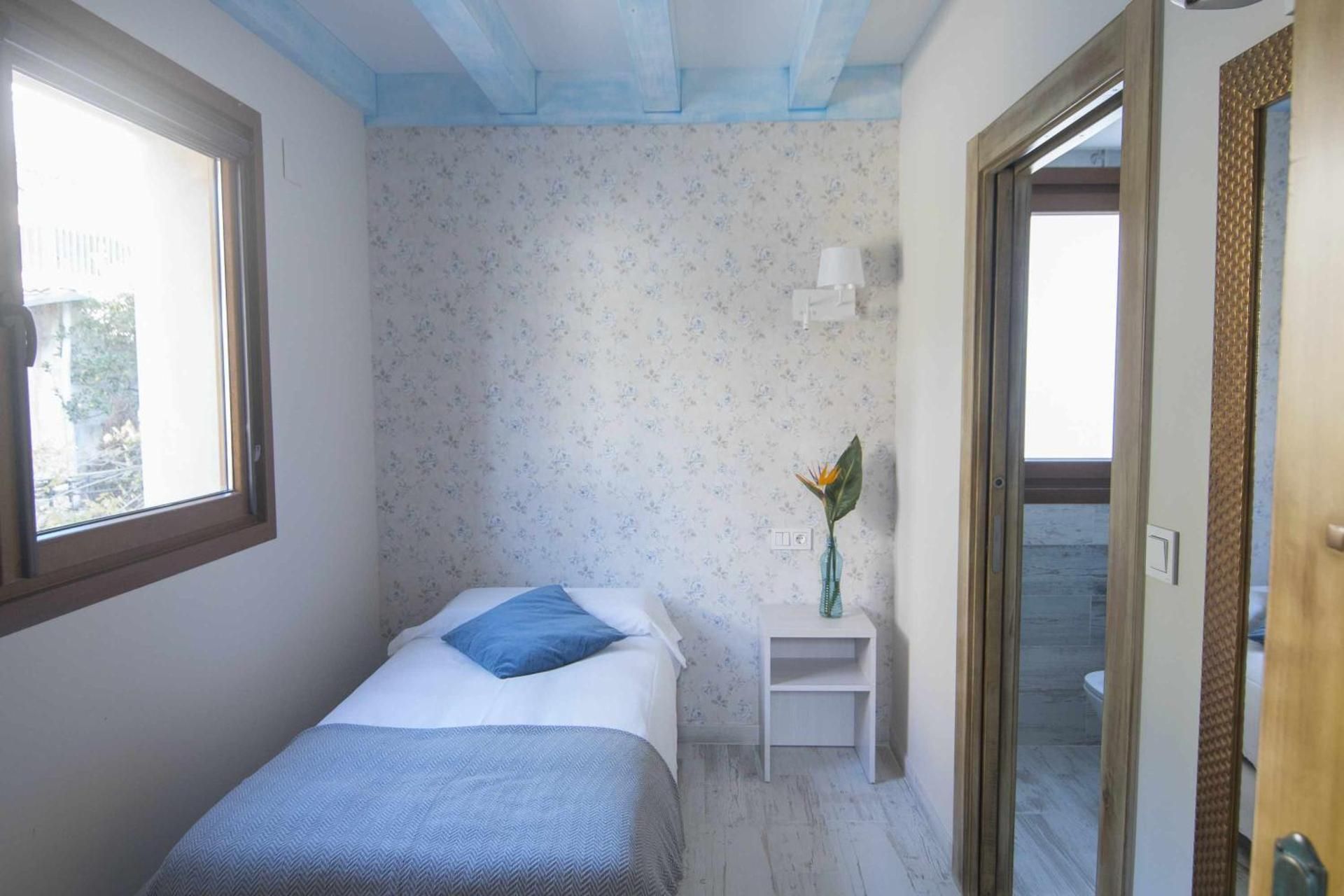 Casa Rural Mugarri Single Room with Bath 2