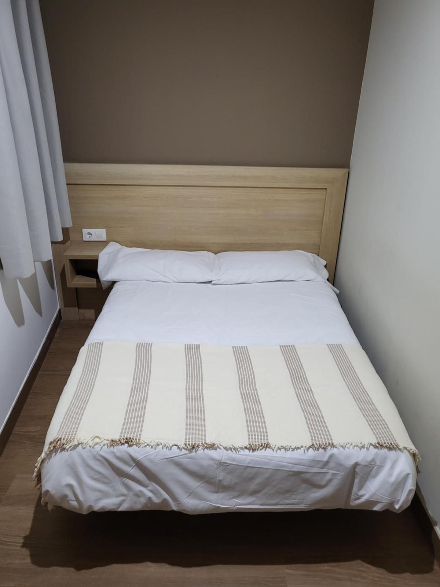Single Room With Private Bathroom