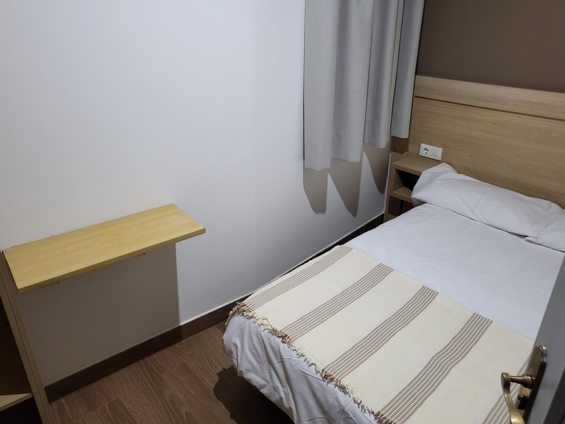 Single Room With Private Bathroom