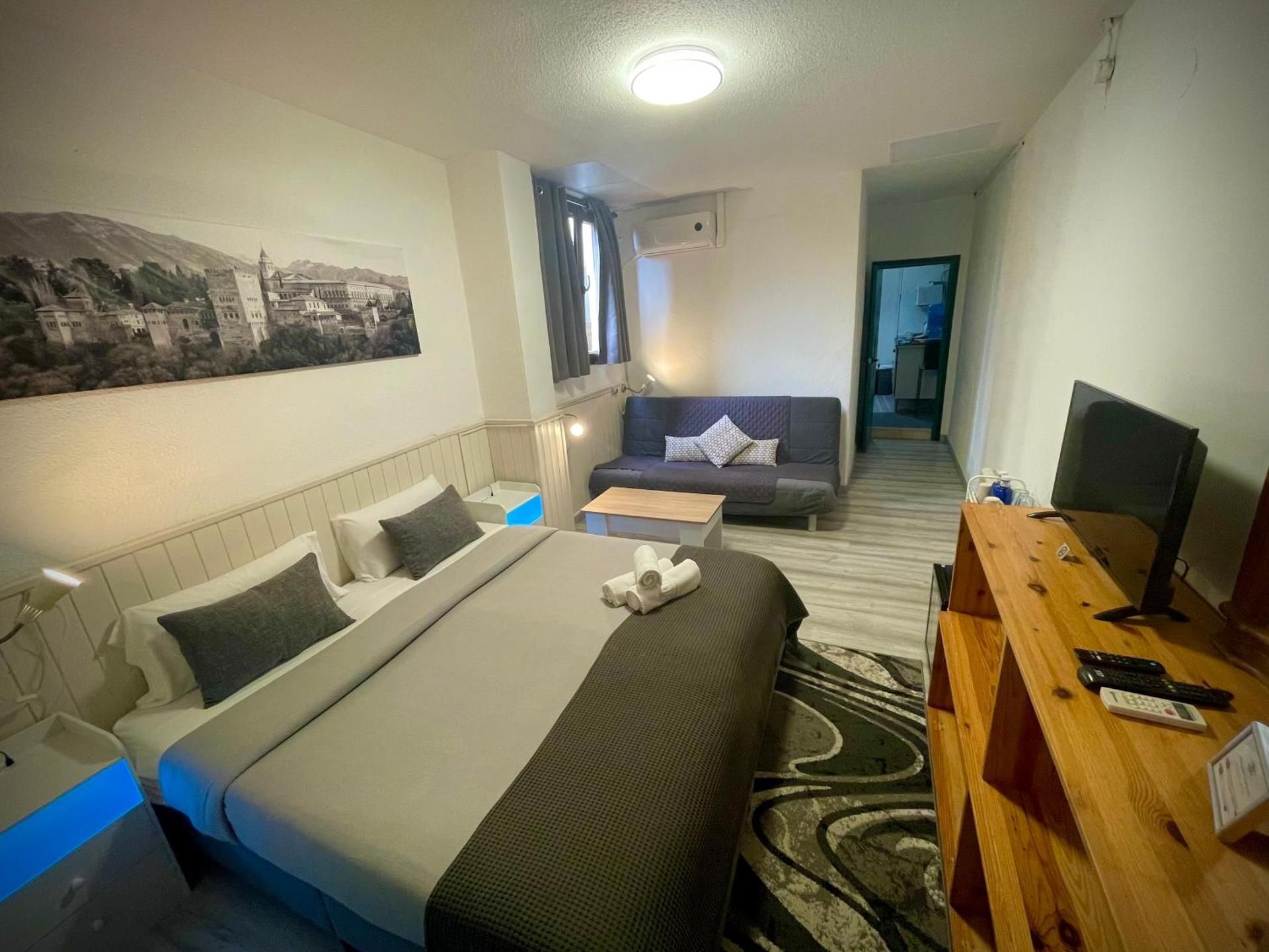 Double Room with Private Bathroom