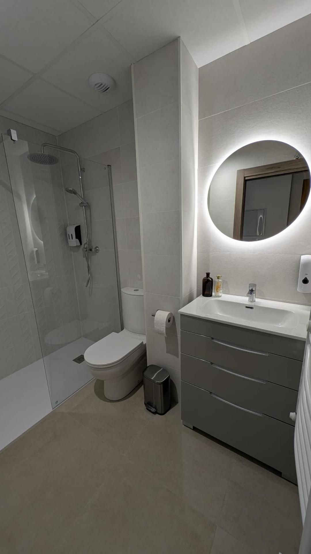 One-Bedroom Deluxe Apartment