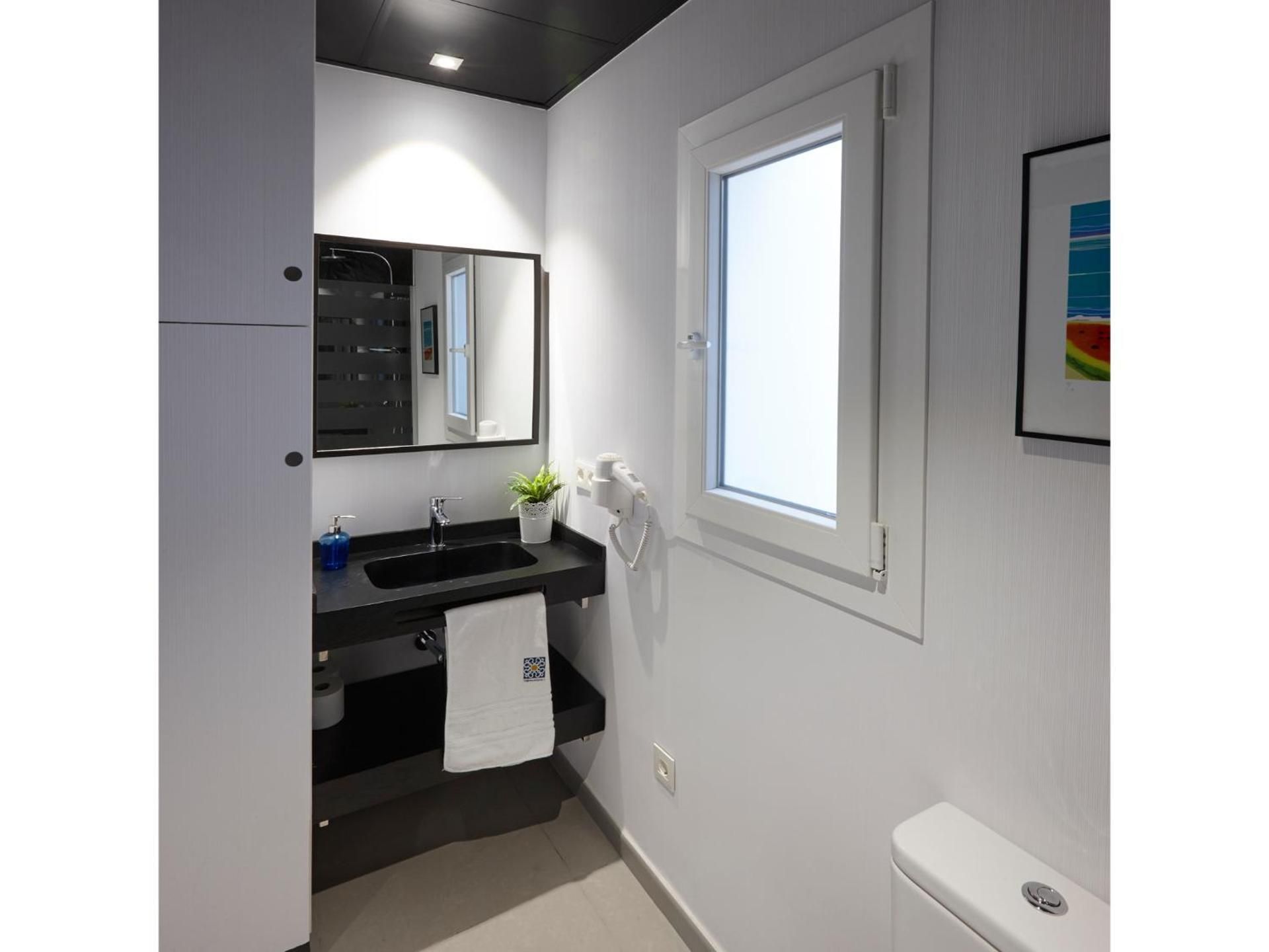 One-Bedroom Apartment with Parking