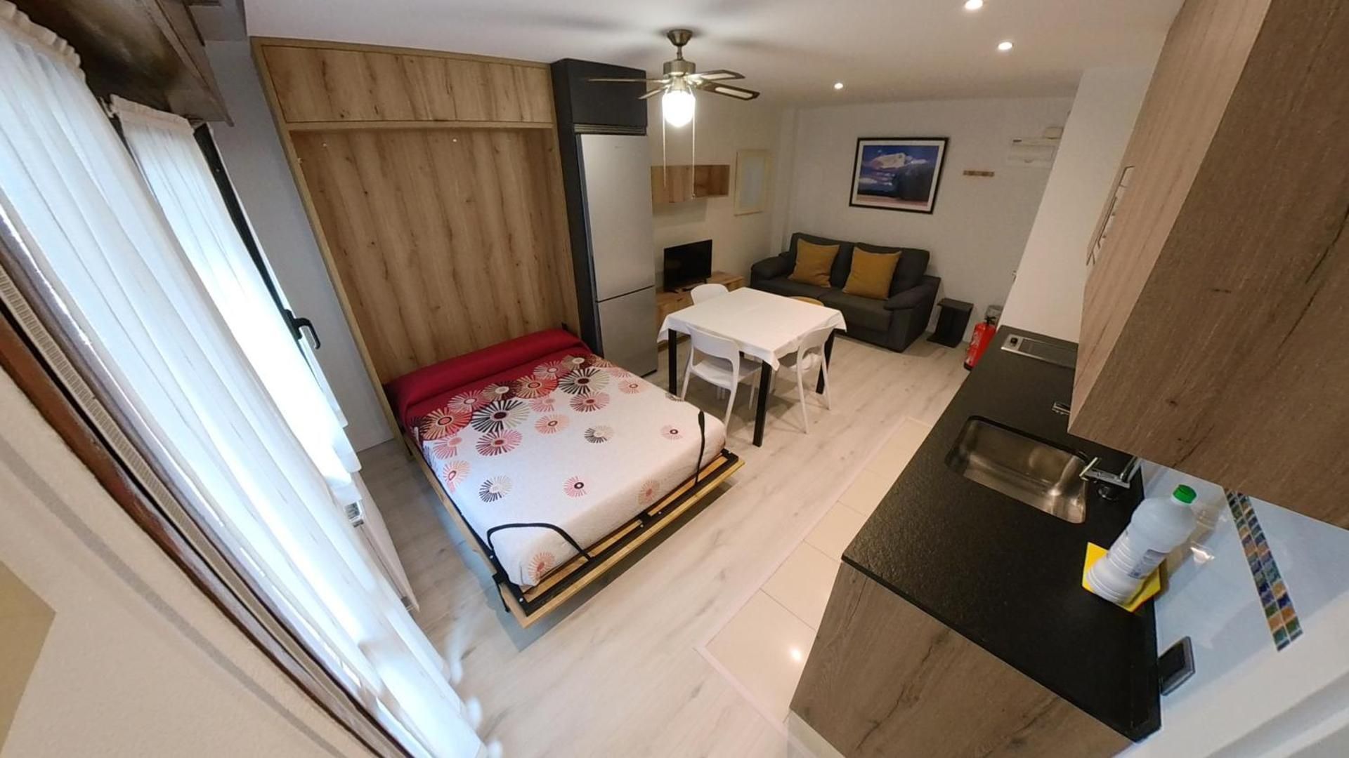 One-Bedroom Apartment