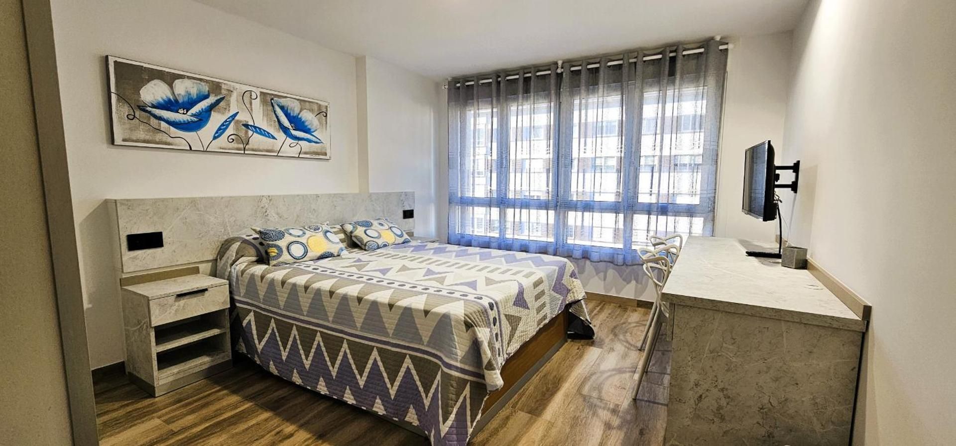Single Room with Shared Toilet