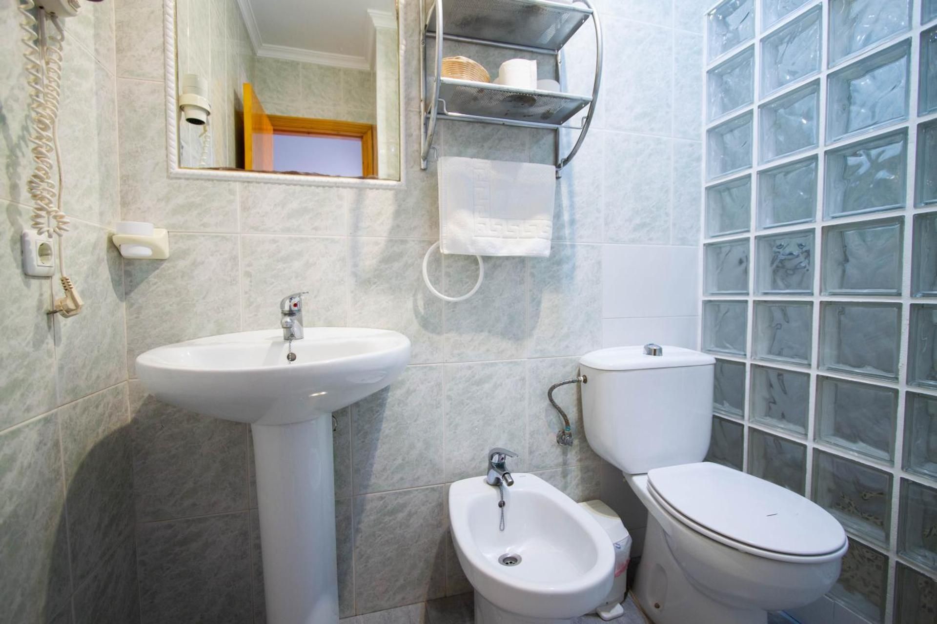 Two-Bedroom Apartment (4 Adults+ 1 Child)
